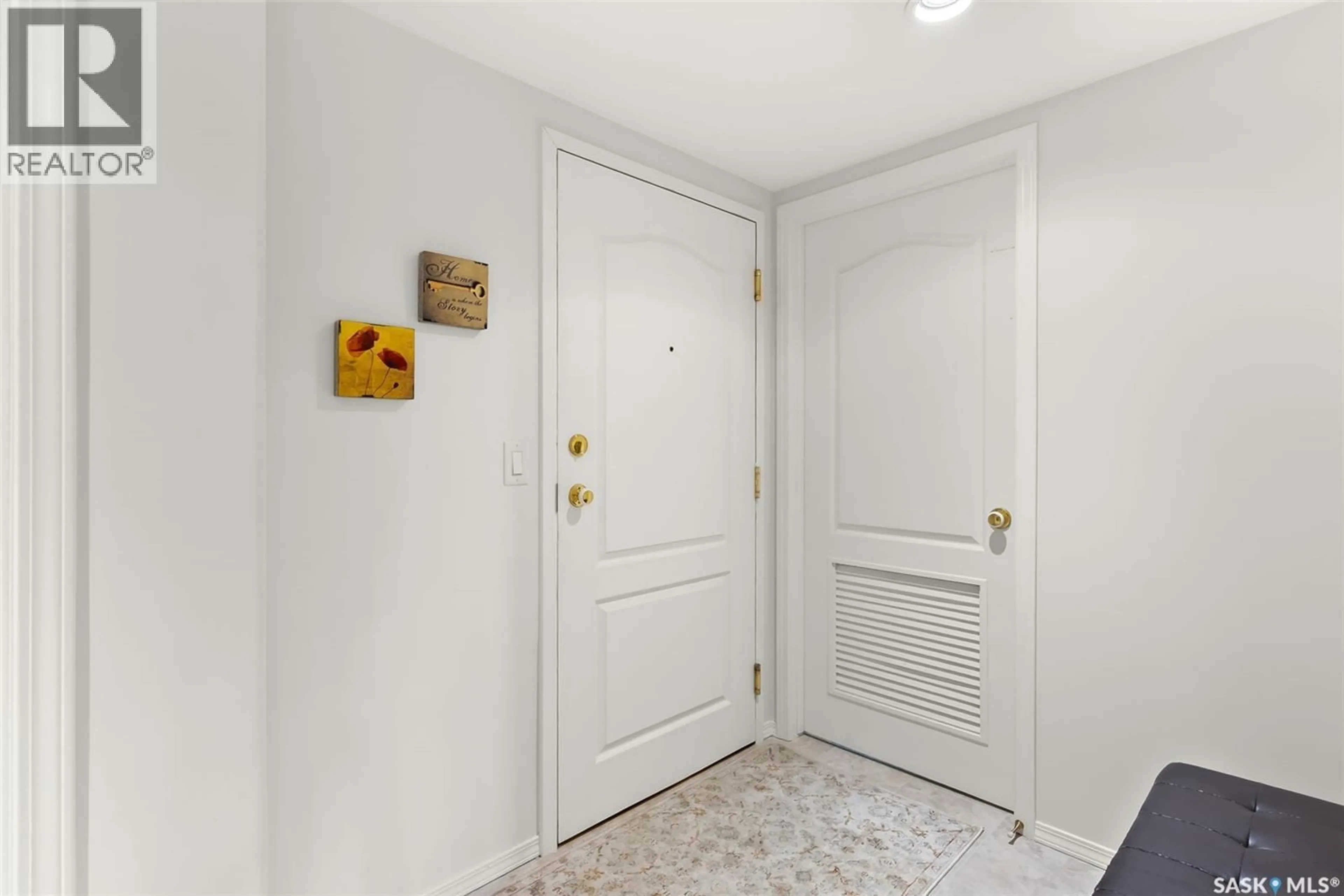 Indoor entryway for 253 3631 ALBERT STREET, Regina Saskatchewan S4S3P4