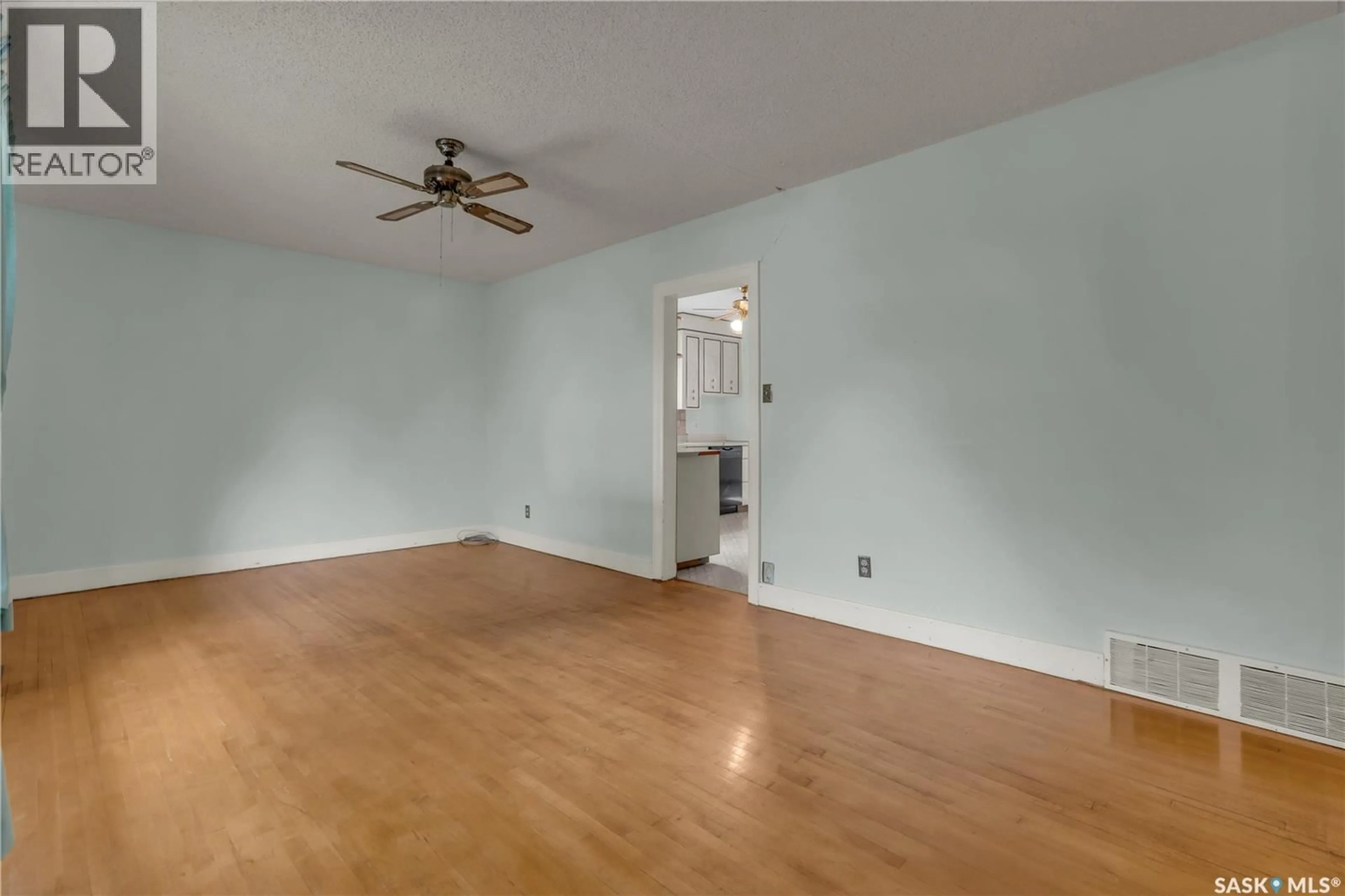 A pic of a room for 2709 SINTON AVENUE, Regina Saskatchewan S4S1K2