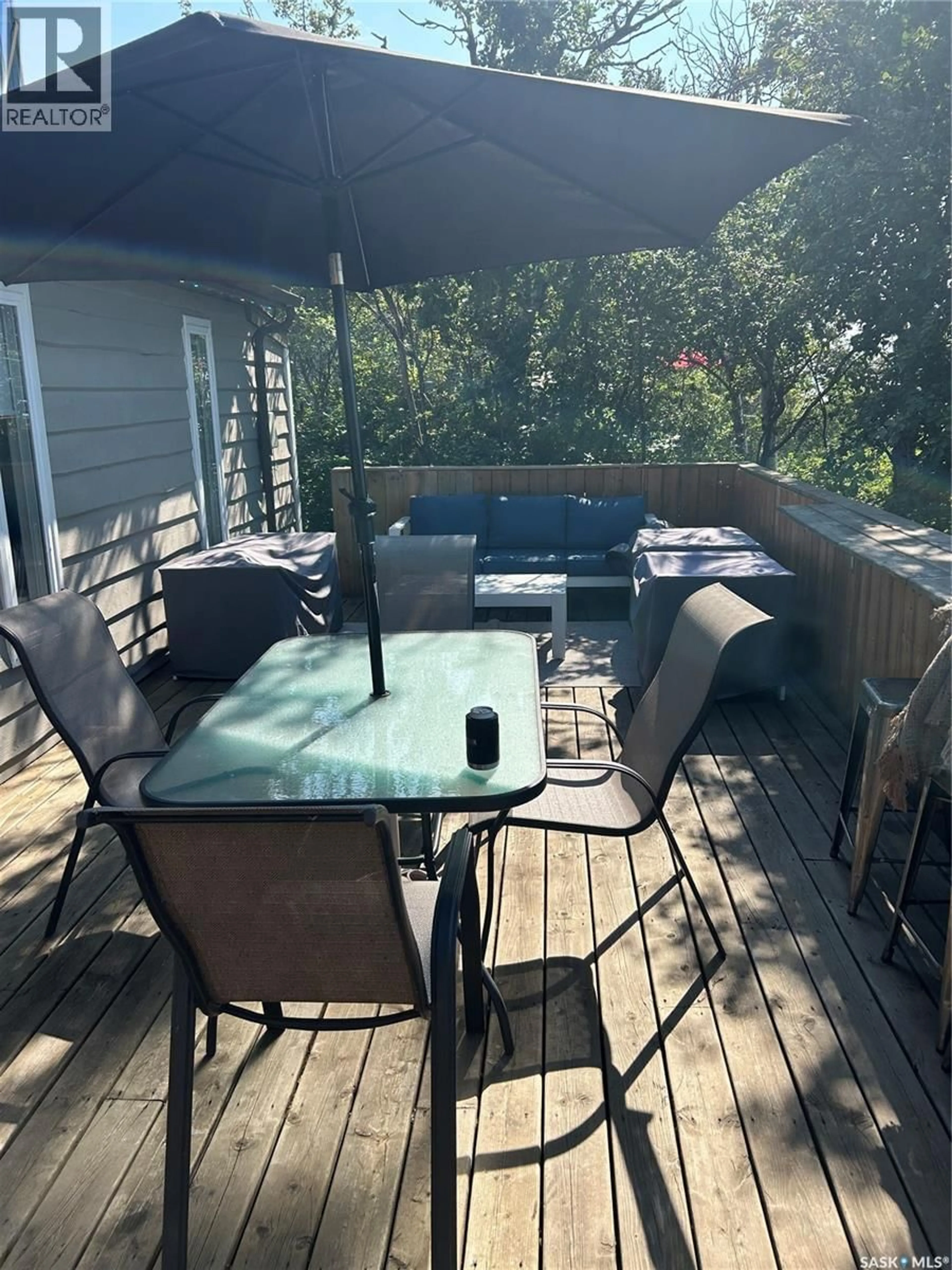 Patio, water/lake/river/ocean view for 83 LAKEVIEW AVENUE, Meota Rm No.468 Saskatchewan S0M1X0