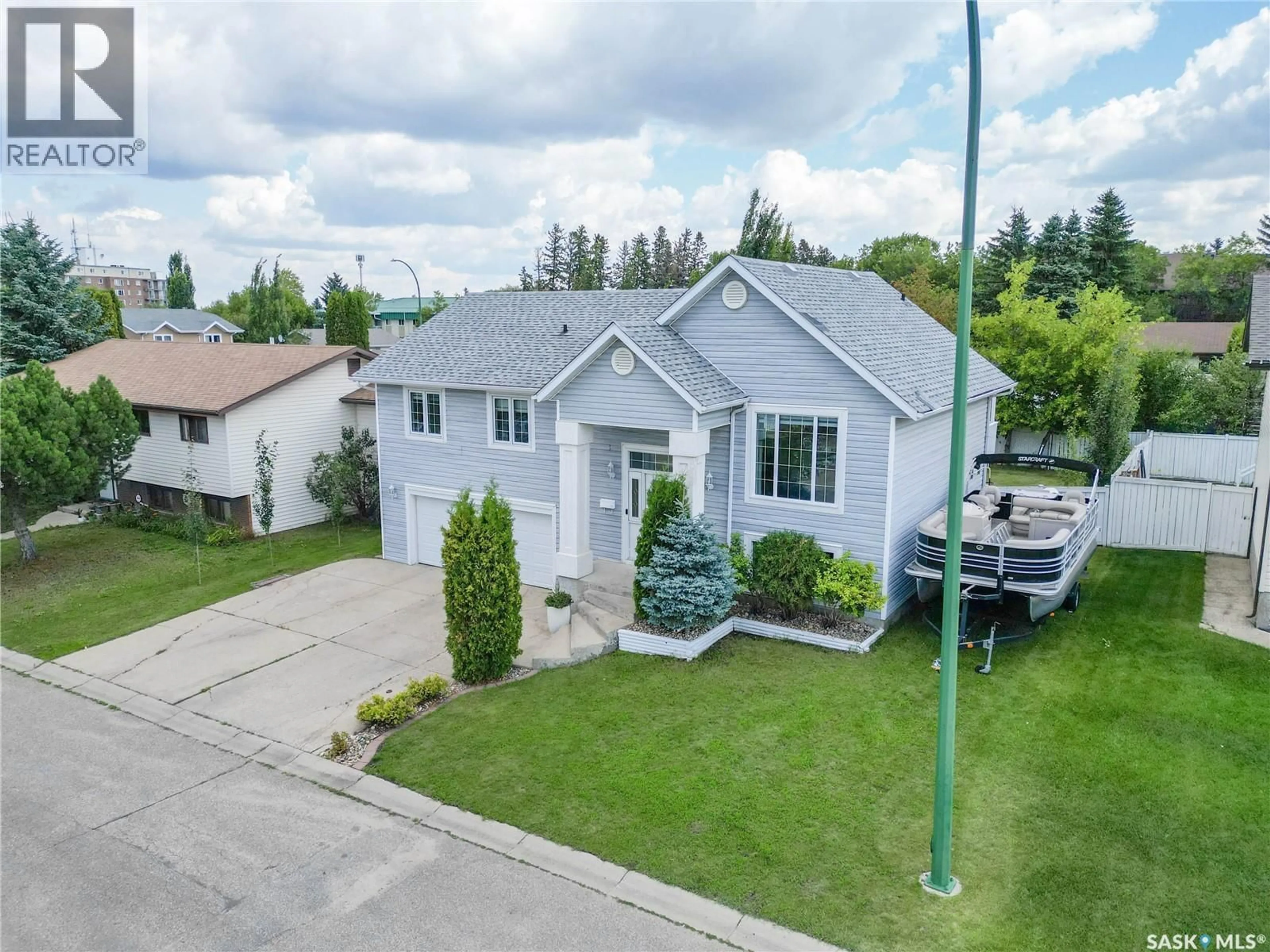 A pic from outside/outdoor area/front of a property/back of a property/a pic from drone, street for 441 MAHON DRIVE, Prince Albert Saskatchewan S6V7Z8