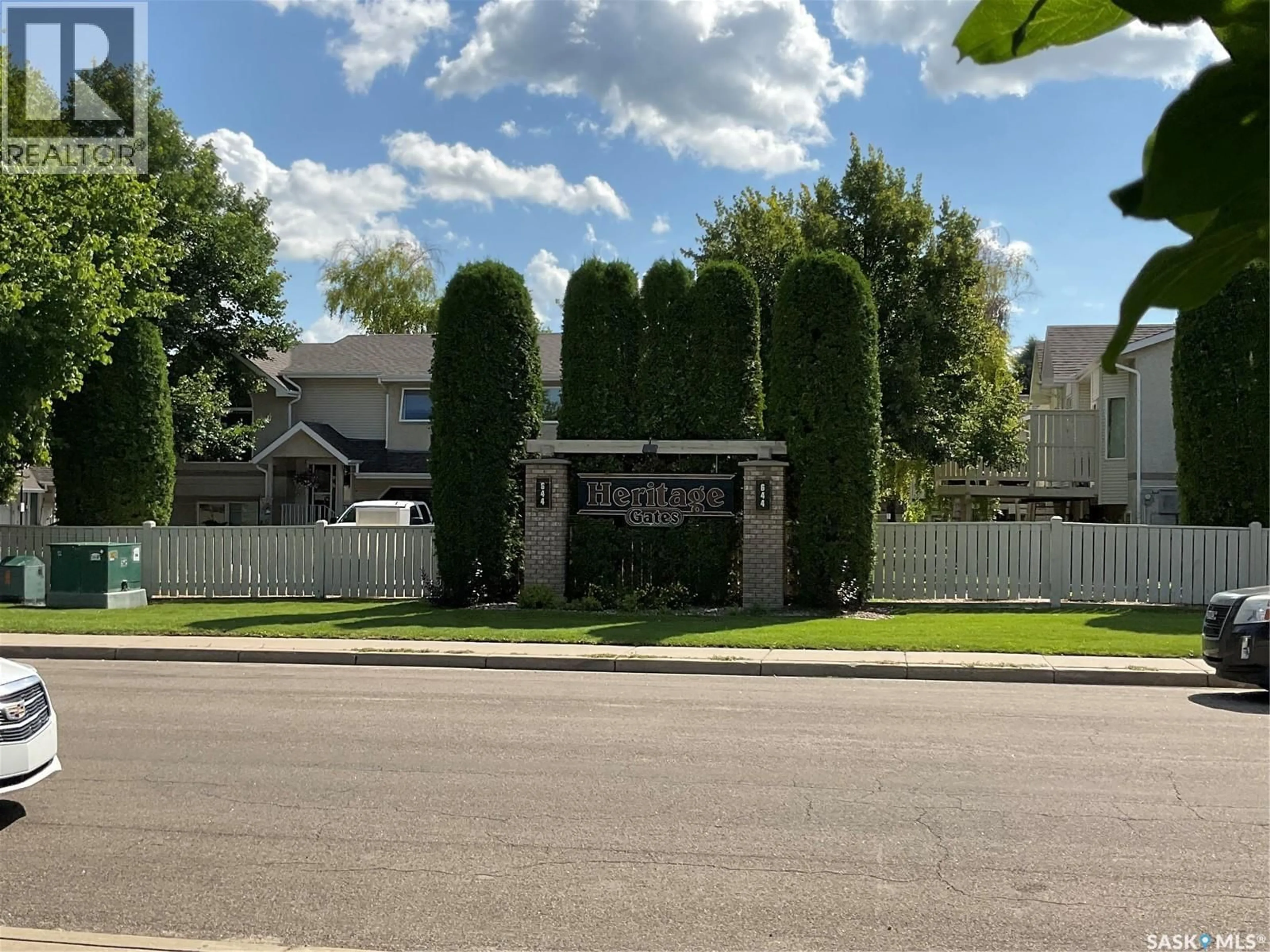 Unknown for 10 644 HERITAGE LANE, Saskatoon Saskatchewan S7H5P8