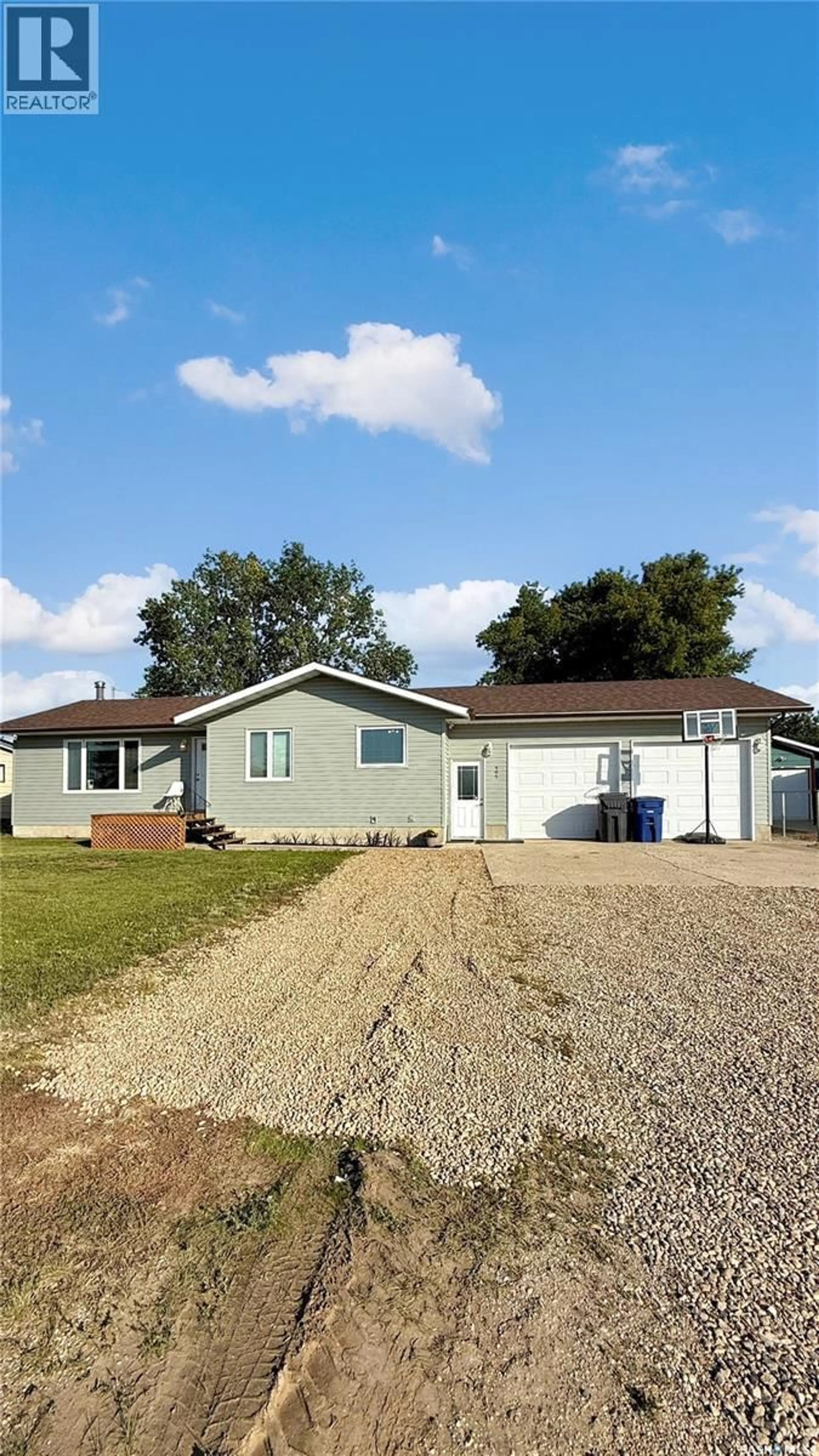 Home with vinyl exterior material, building for 405 LINCOLN AVENUE, Hanley Saskatchewan S0G2E0