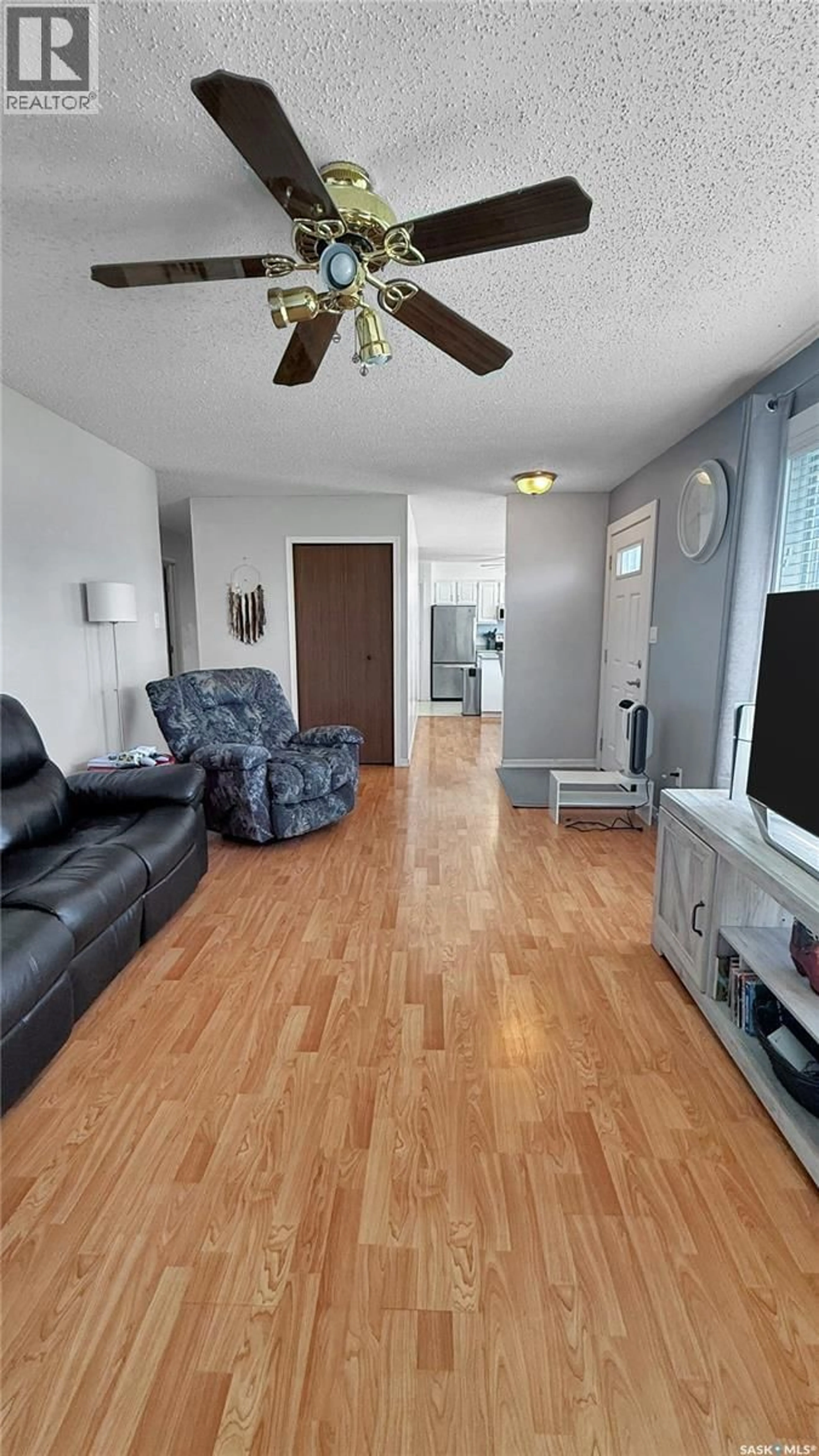 Living room with furniture, unknown for 405 LINCOLN AVENUE, Hanley Saskatchewan S0G2E0