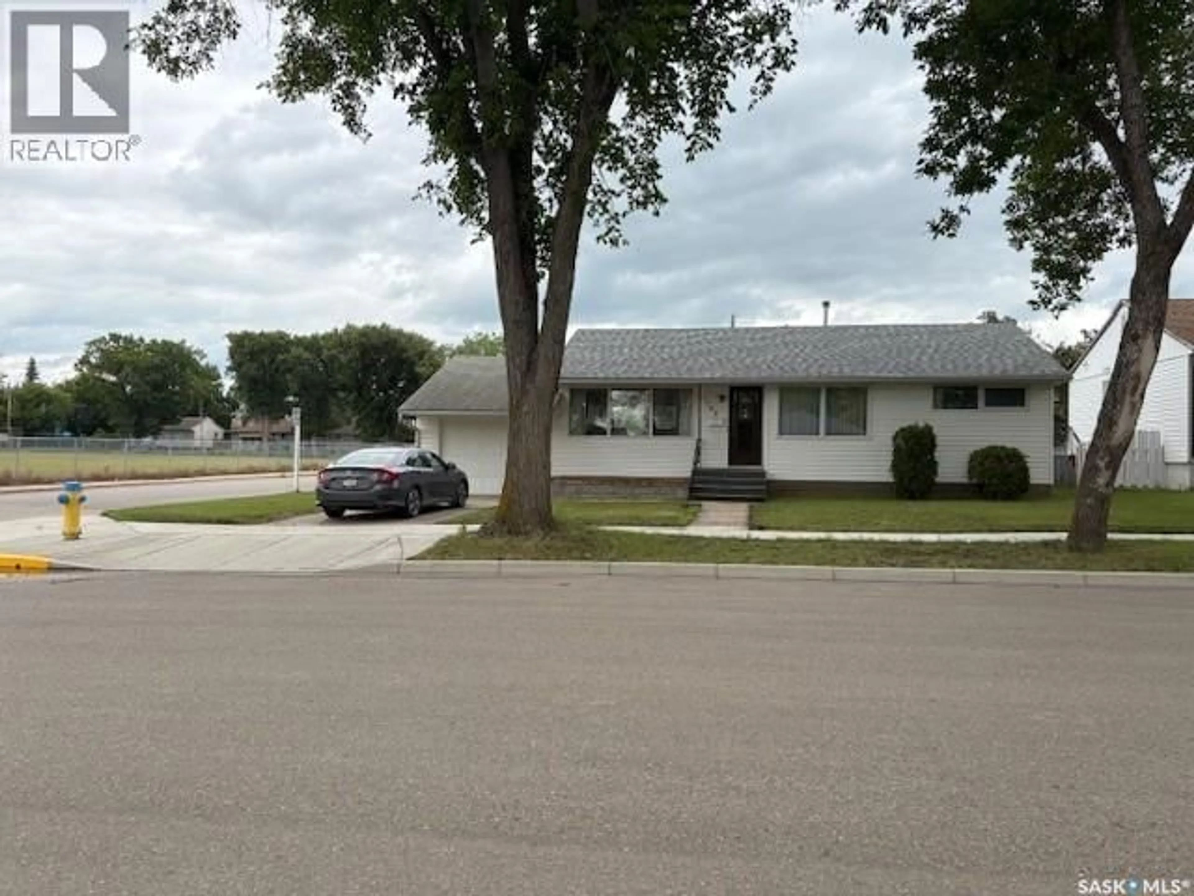 Unknown for 1762 98TH STREET, North Battleford Saskatchewan S9A0N1