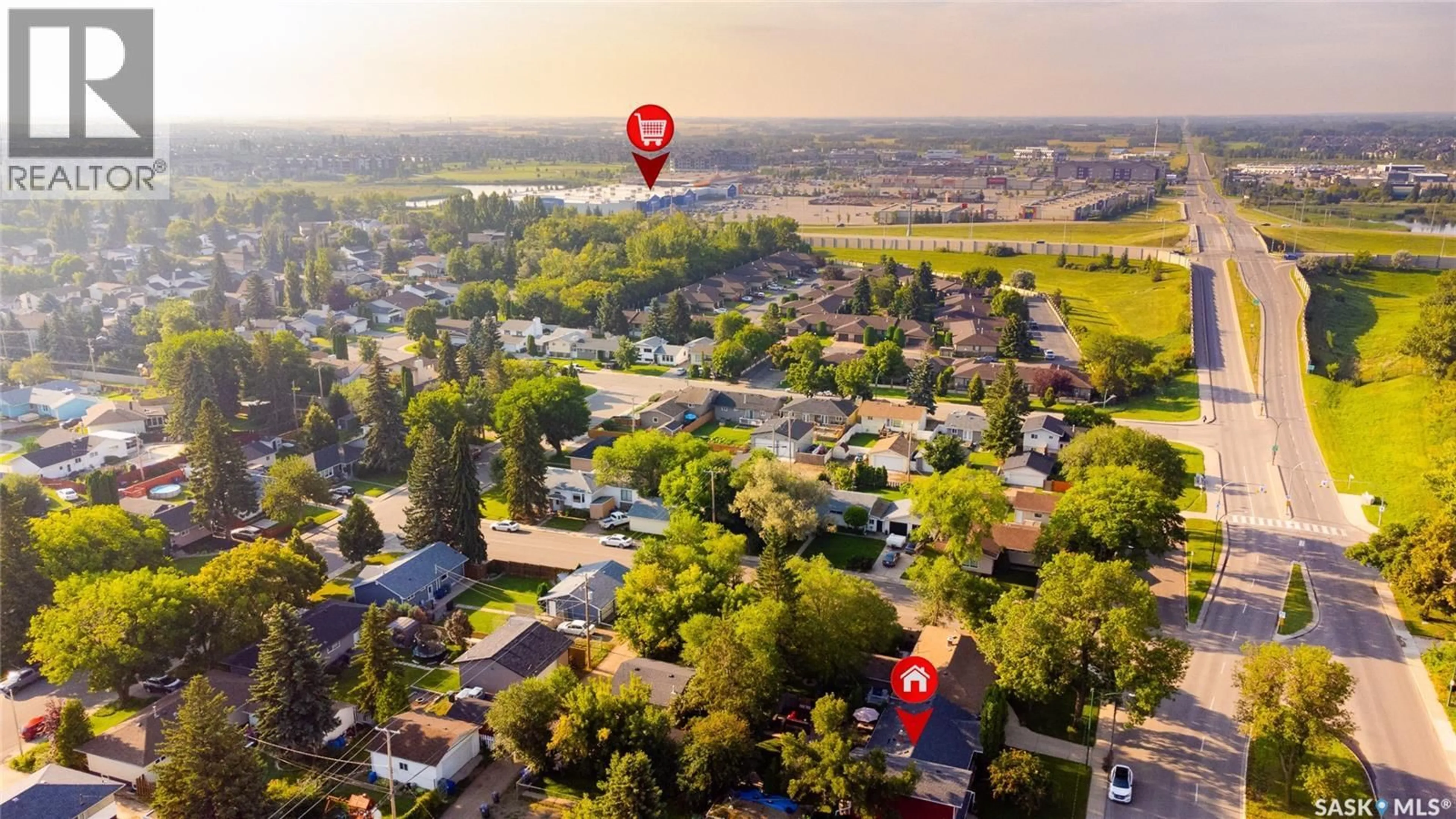 A pic from outside/outdoor area/front of a property/back of a property/a pic from drone, unknown for 2807 CLARENCE AVENUE, Saskatoon Saskatchewan S7J1M7