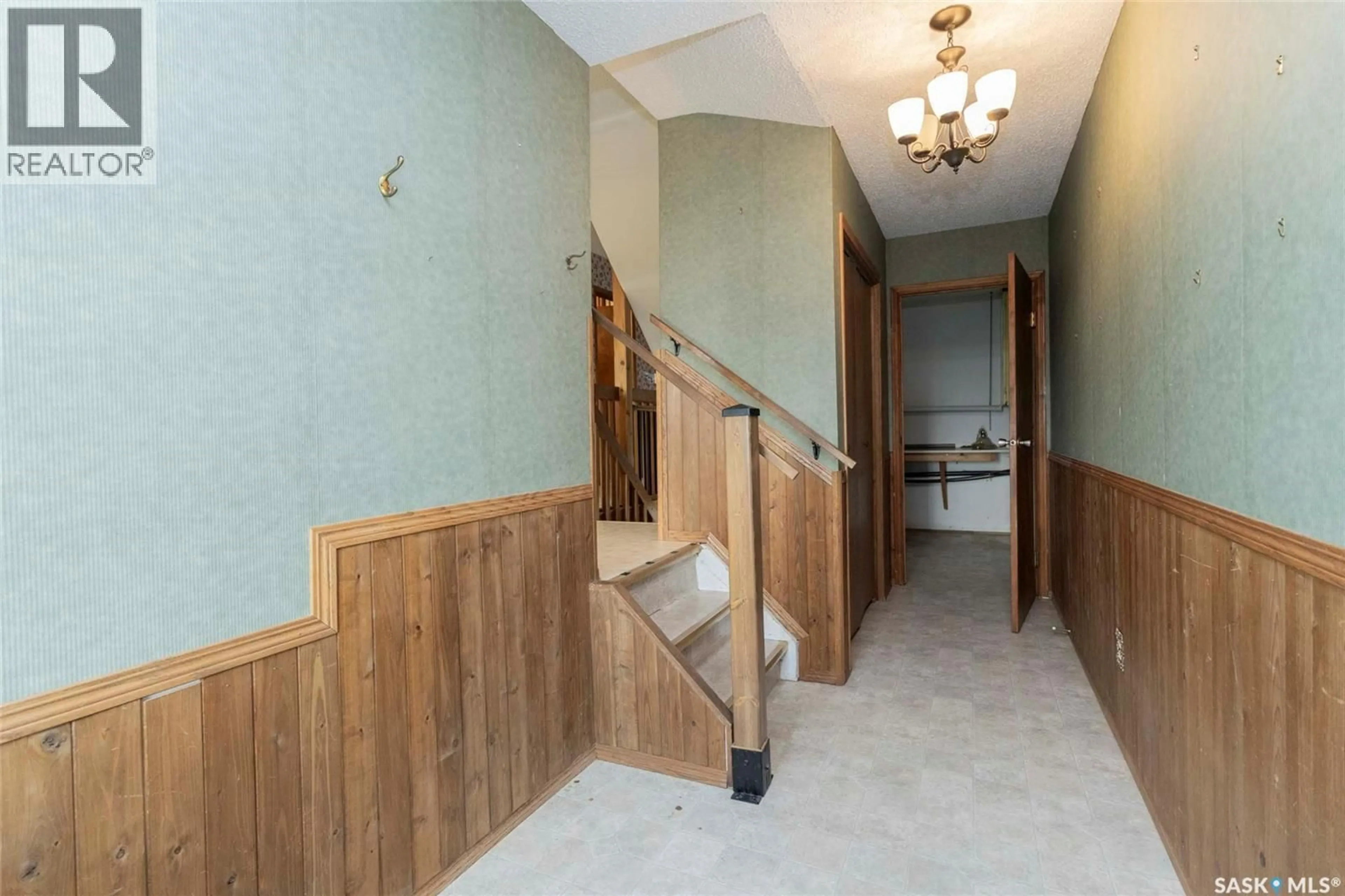 Indoor foyer for BITTNER ACREAGE, Corman Park Rm No. 344 Saskatchewan S0K1E0