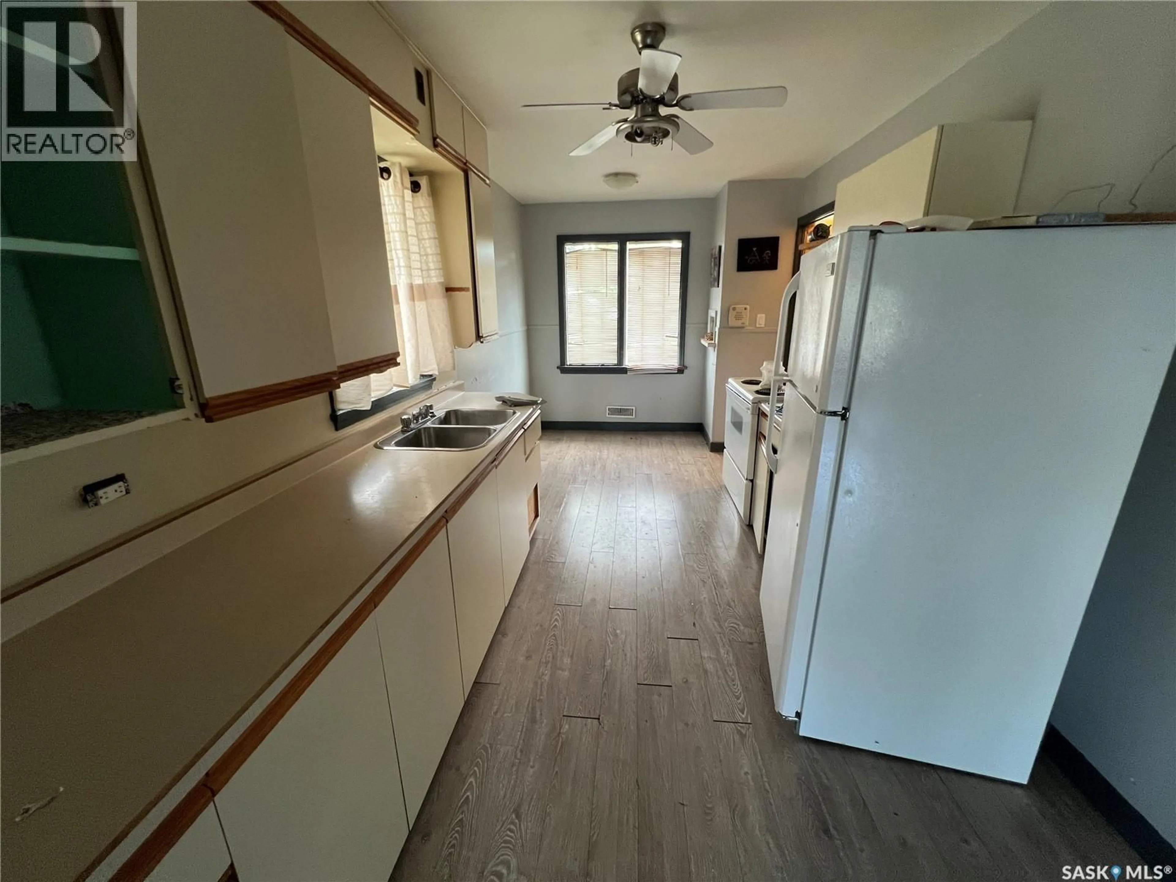 Standard kitchen, unknown for 53 23RD STREET, Prince Albert Saskatchewan S6V1P4