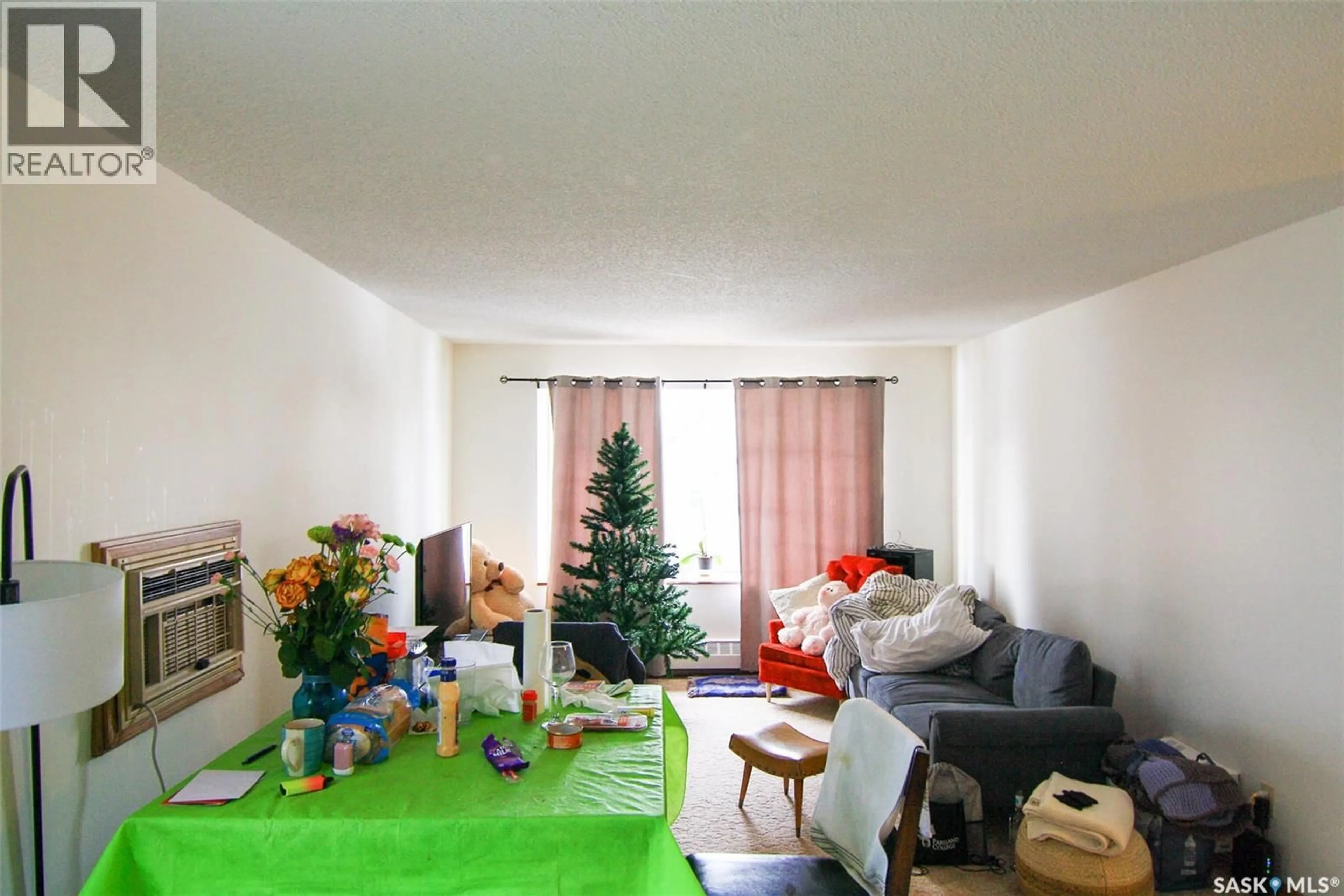 A pic of a room for 144 FIRST AVENUE, Yorkton Saskatchewan S3N1J8