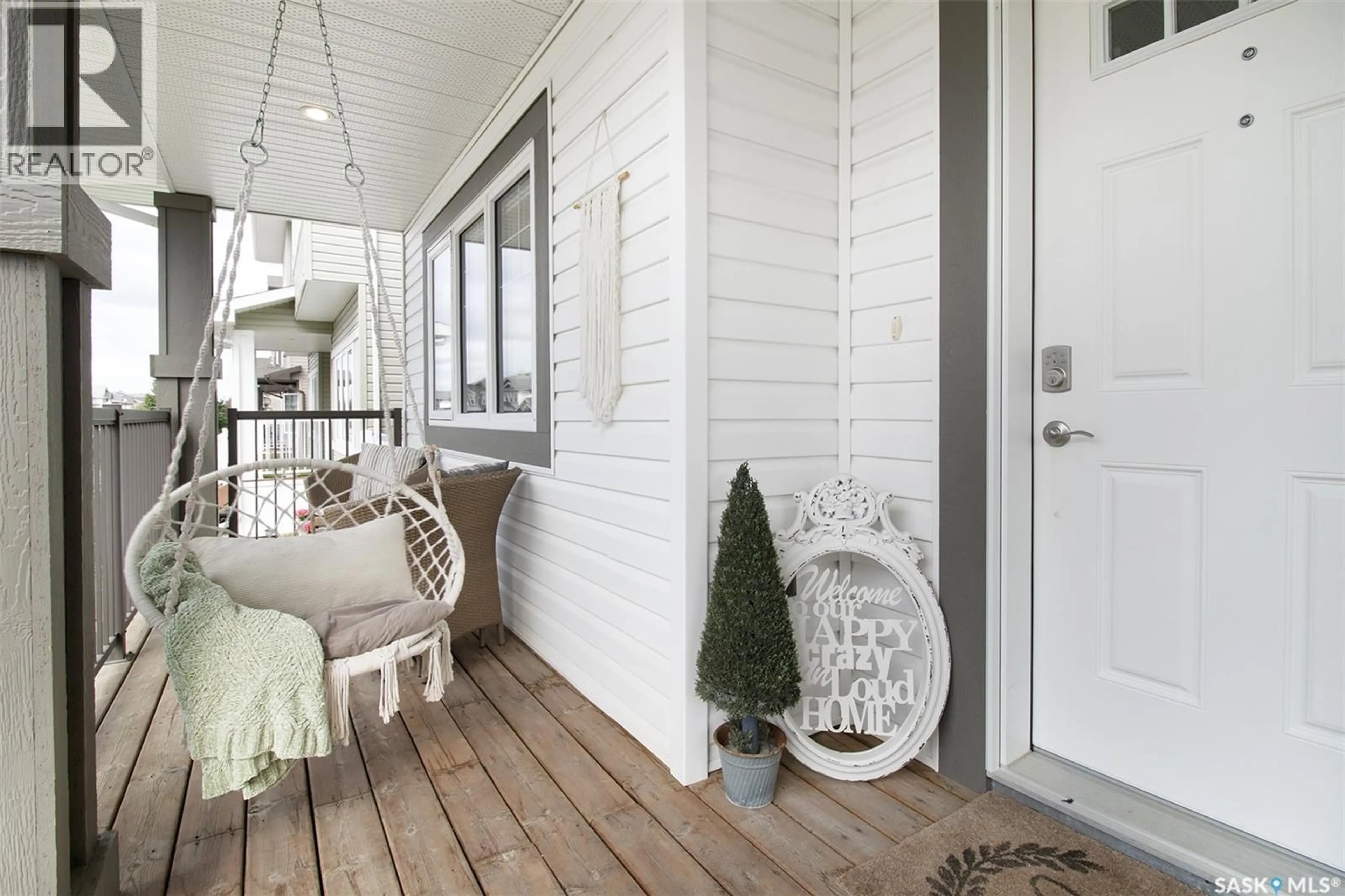 Indoor entryway for 4834 GREEN ROCK ROAD, Regina Saskatchewan S4V3L1