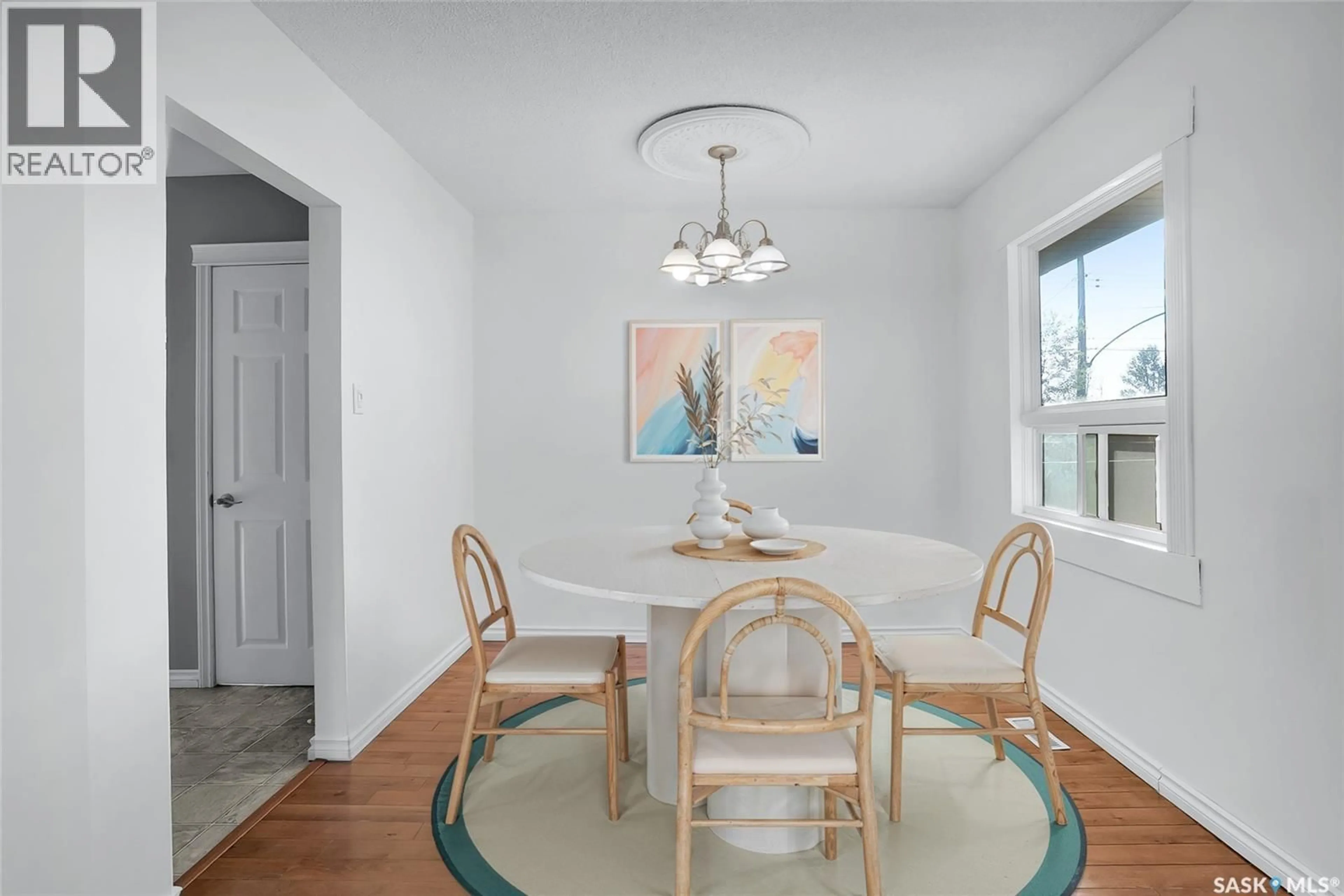 Dining room, unknown for 2 YOUNG CRESCENT, Saskatoon Saskatchewan S7J2C4