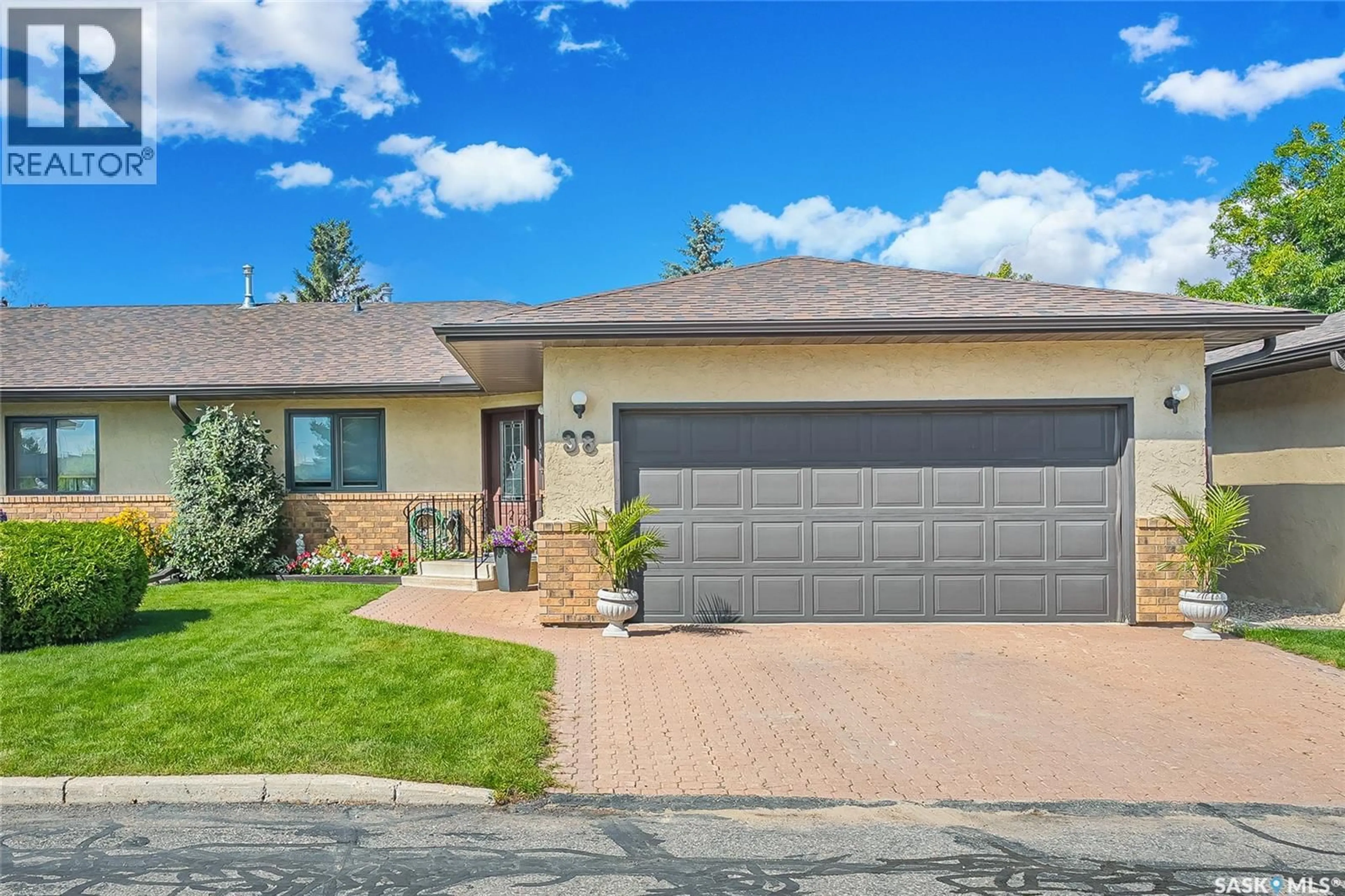 Home with vinyl exterior material, street for 38 3415 CALDER CRESCENT, Saskatoon Saskatchewan S7J5A2