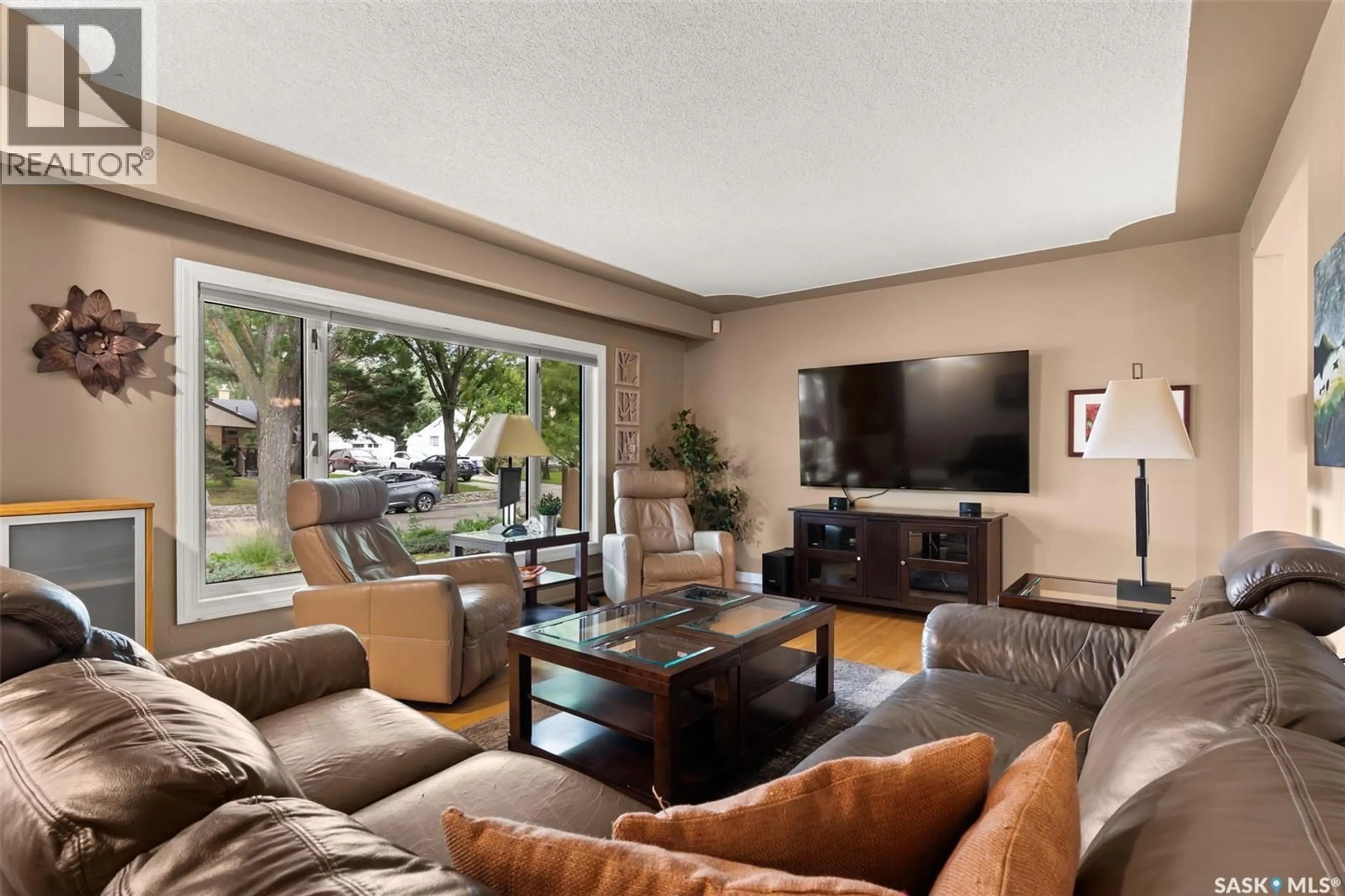 Living room with furniture, unknown for 86 LANGLEY STREET, Regina Saskatchewan S4S2R1