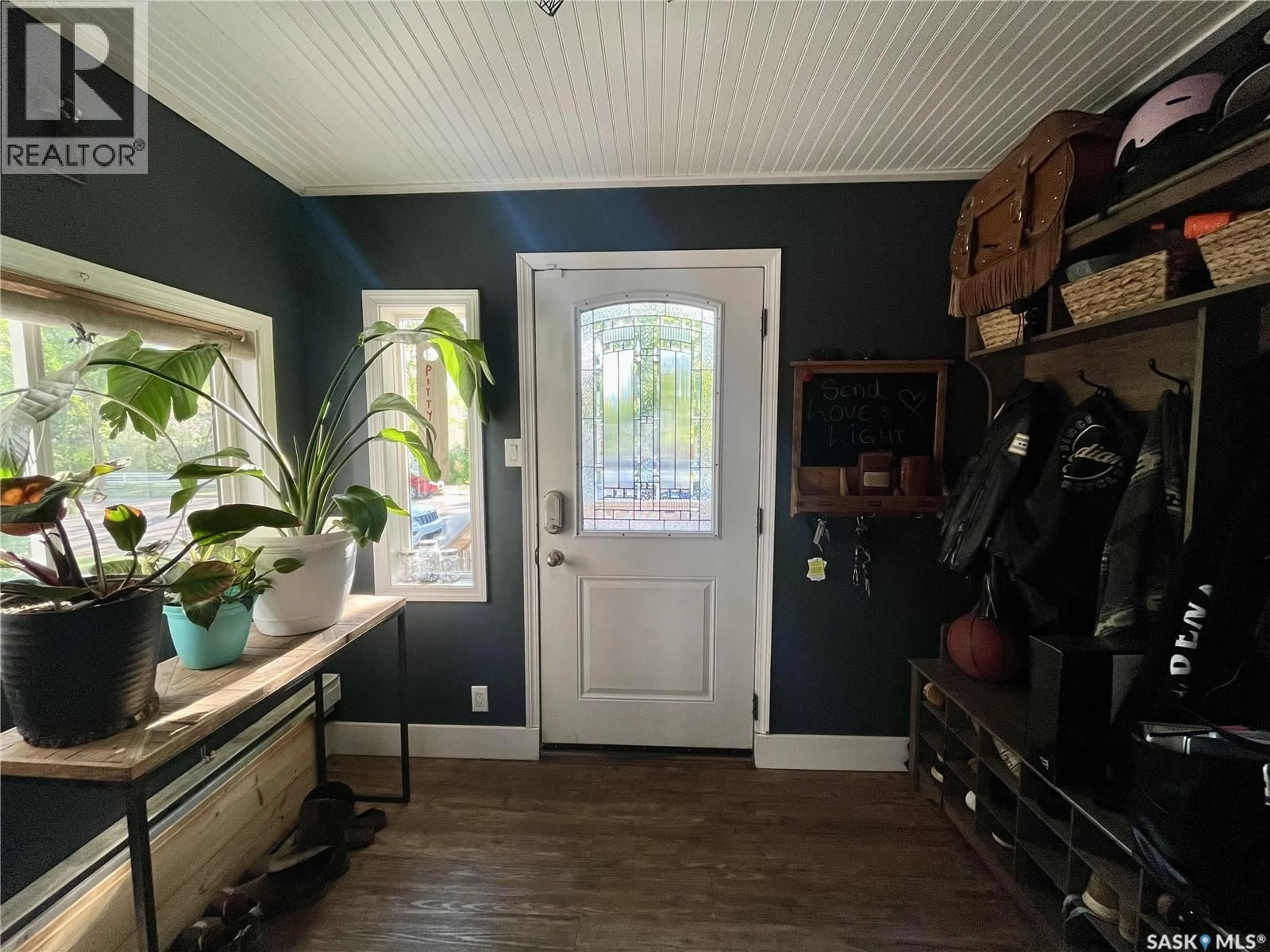 Indoor entryway for 1432 103RD STREET, North Battleford Saskatchewan S9A1L3