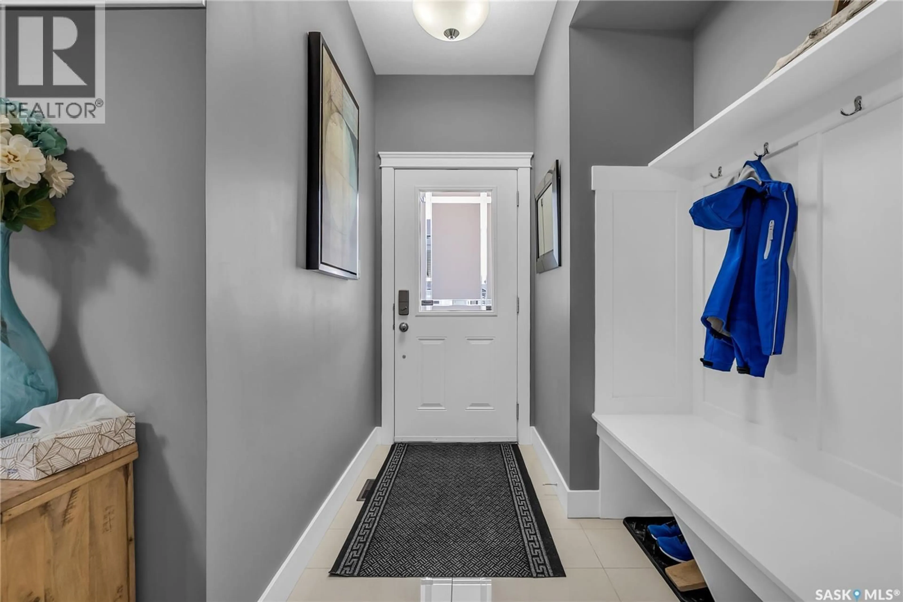 Indoor entryway for 10 700 CENTRAL STREET, Warman Saskatchewan S0K0A1