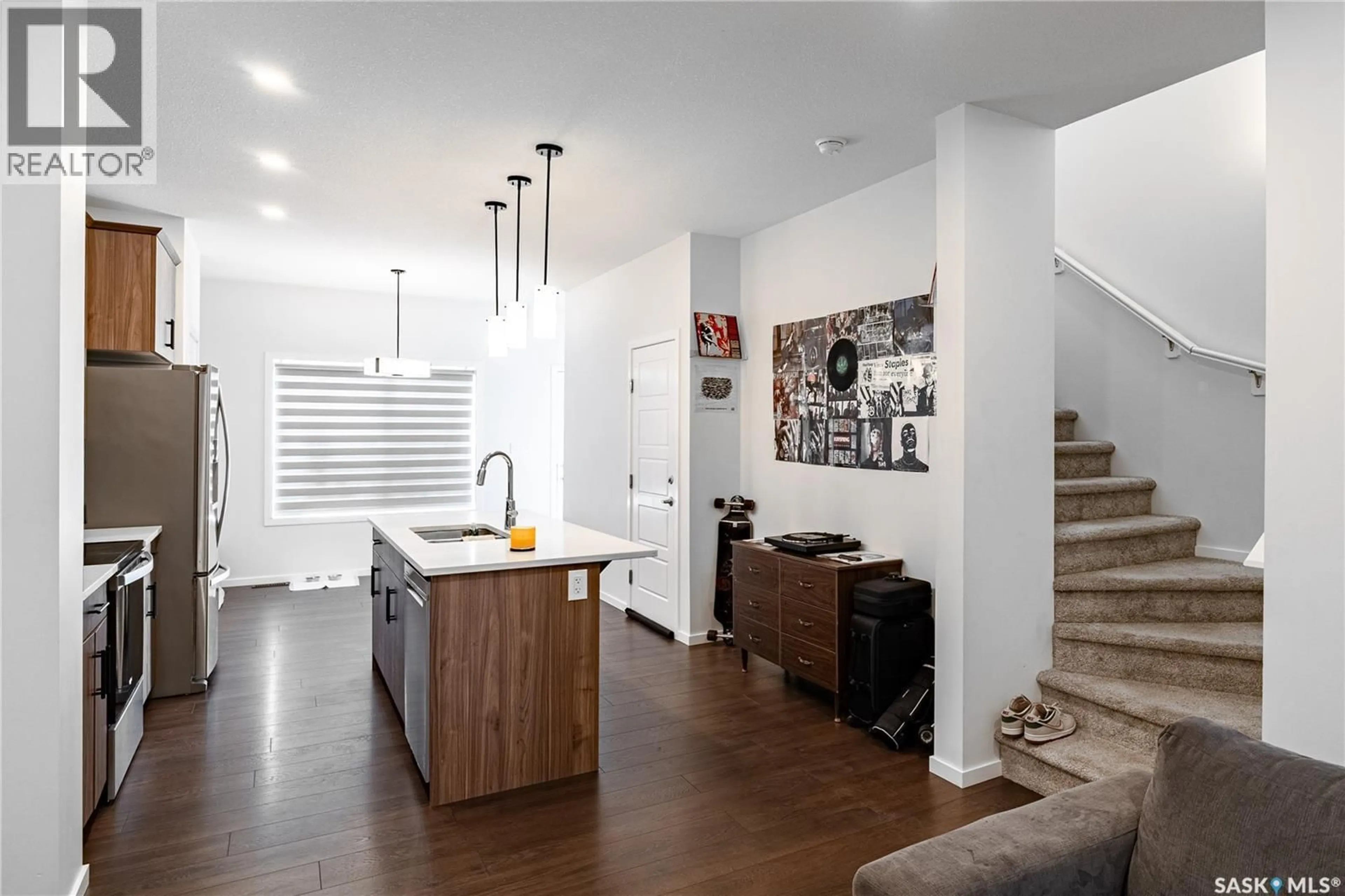 Open concept kitchen, ceramic/tile floor for 3108 CROSBIE CRESCENT, Regina Saskatchewan S4V3S2
