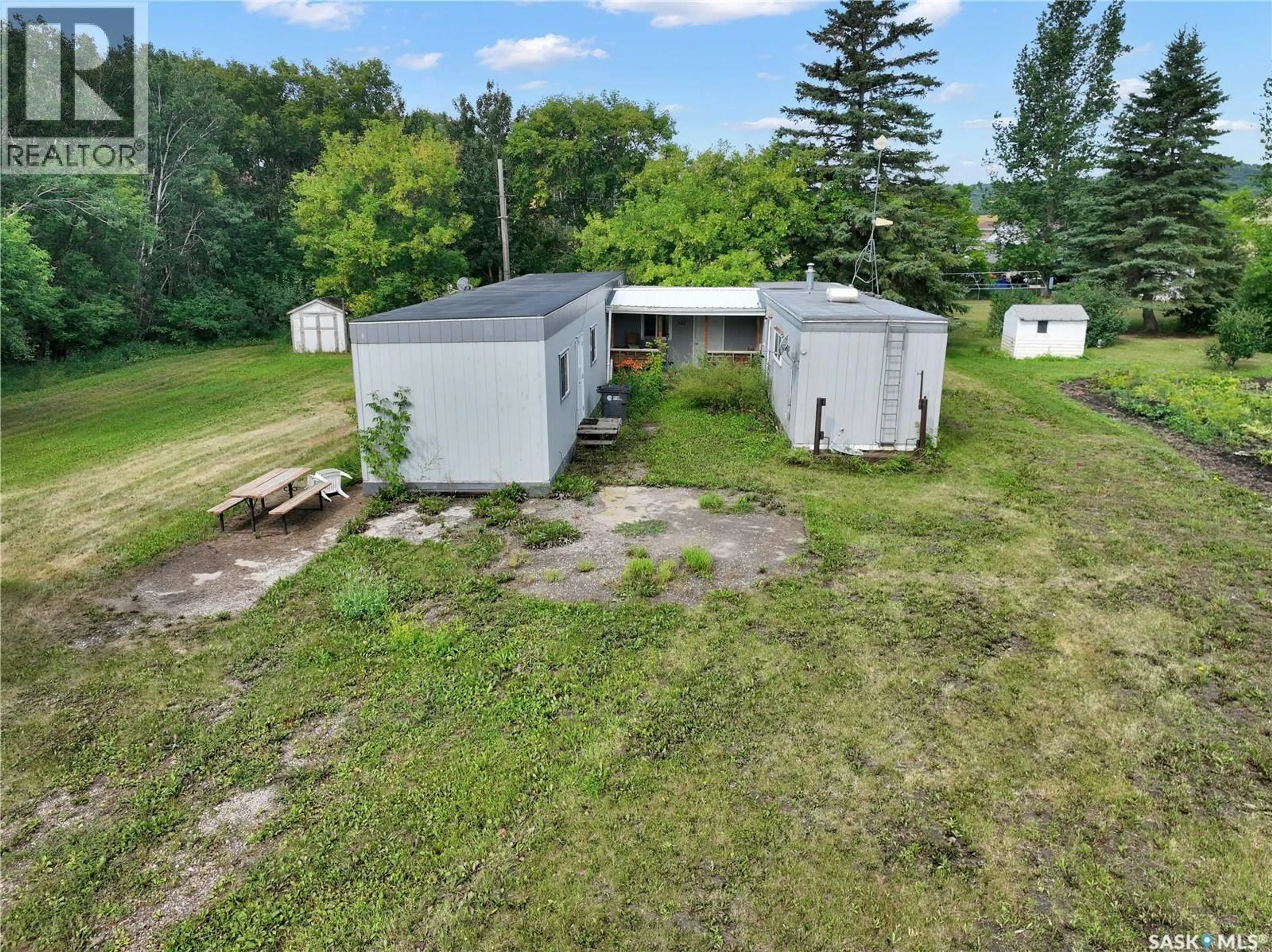 A pic from outside/outdoor area/front of a property/back of a property/a pic from drone, building for 307 MCDONALD STREET, Tantallon Saskatchewan S0A4B0