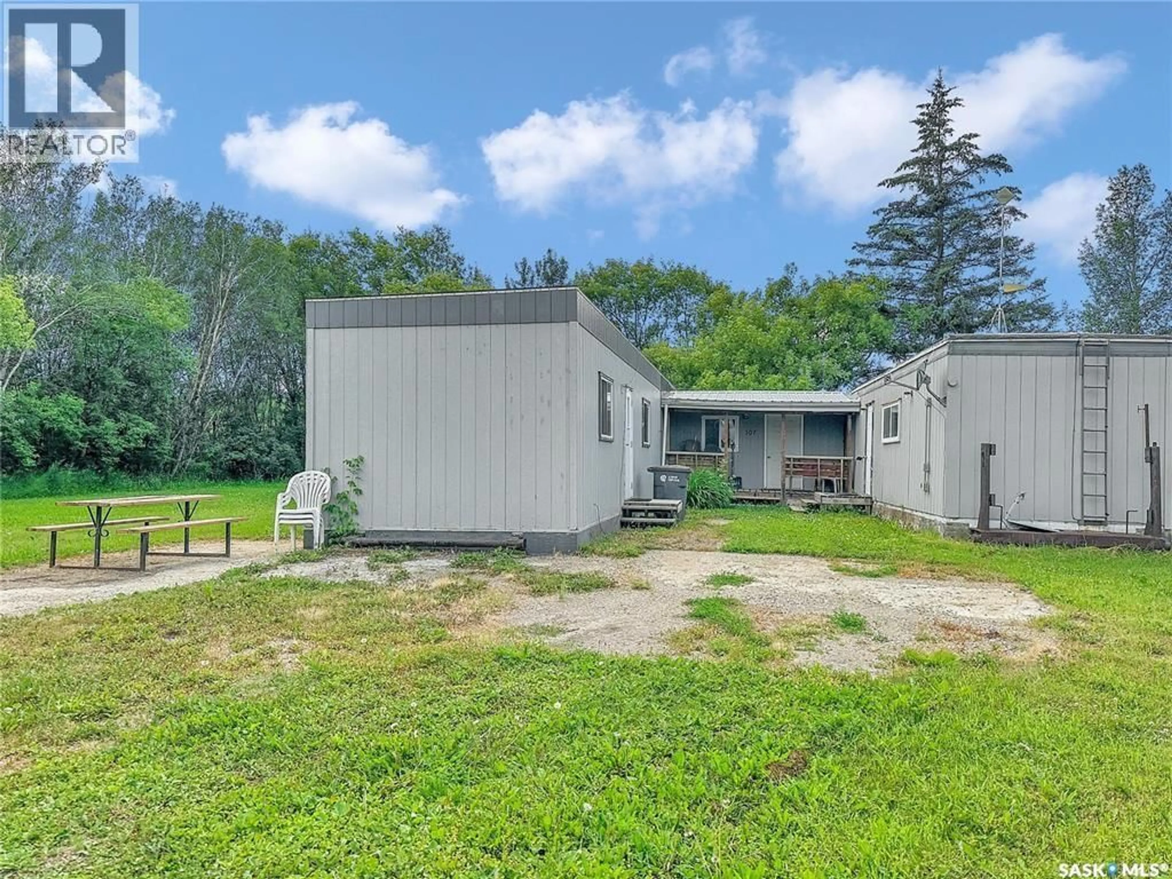 A pic from outside/outdoor area/front of a property/back of a property/a pic from drone, unknown for 307 MCDONALD STREET, Tantallon Saskatchewan S0A4B0