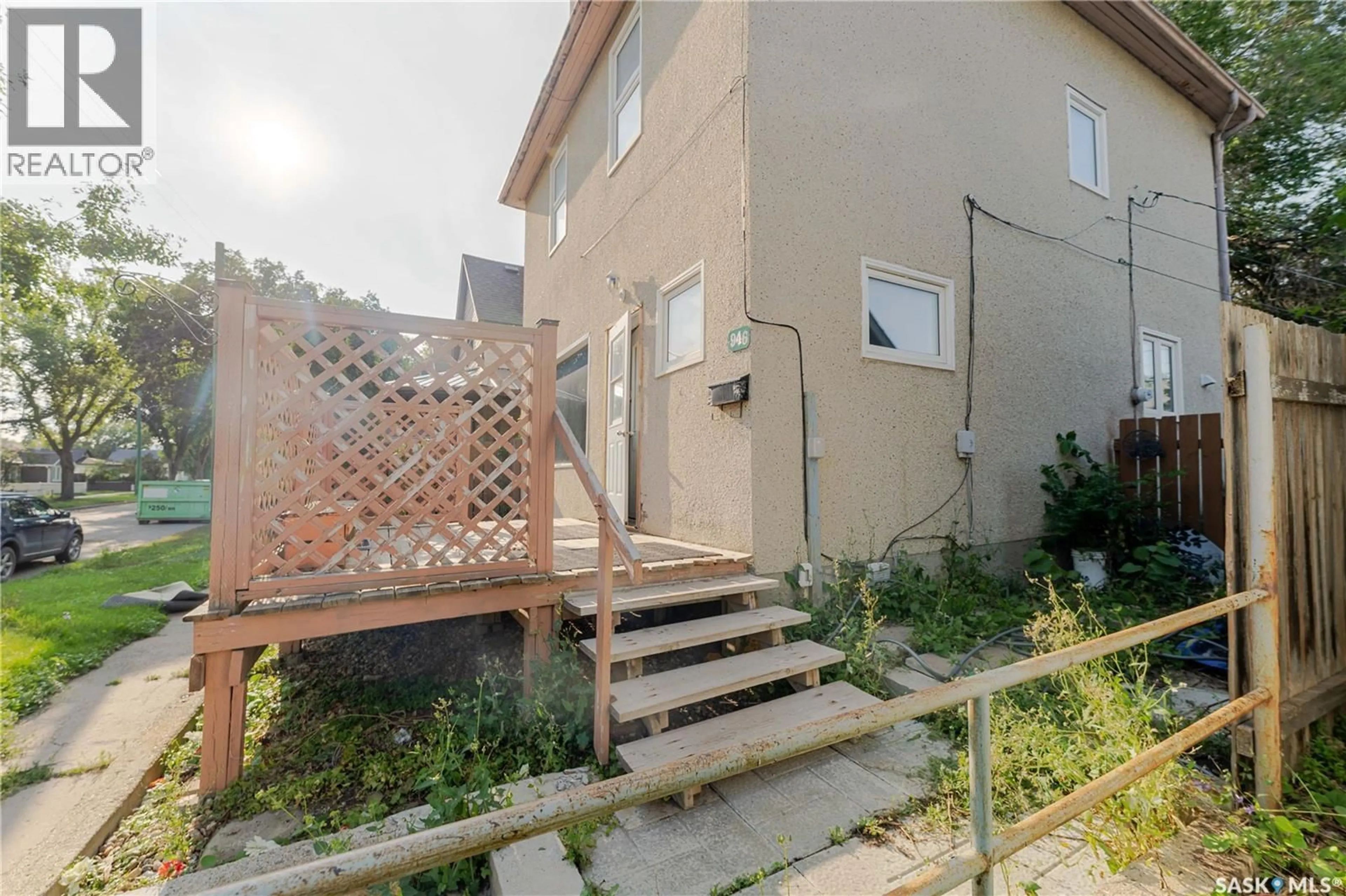 Patio, street for 946 STADACONA STREET, Moose Jaw Saskatchewan S6H2A8
