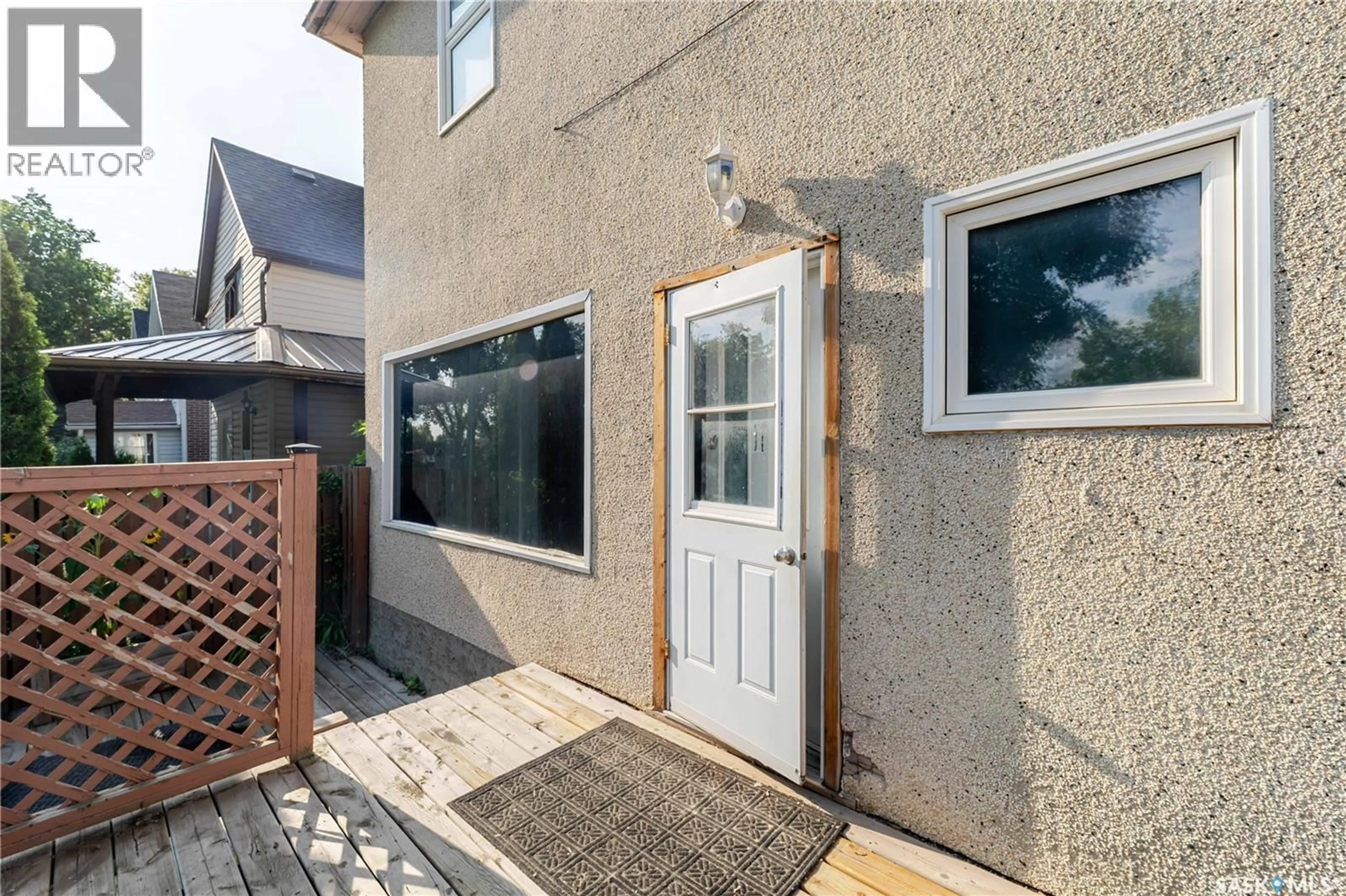 Patio, street for 946 STADACONA STREET, Moose Jaw Saskatchewan S6H2A8