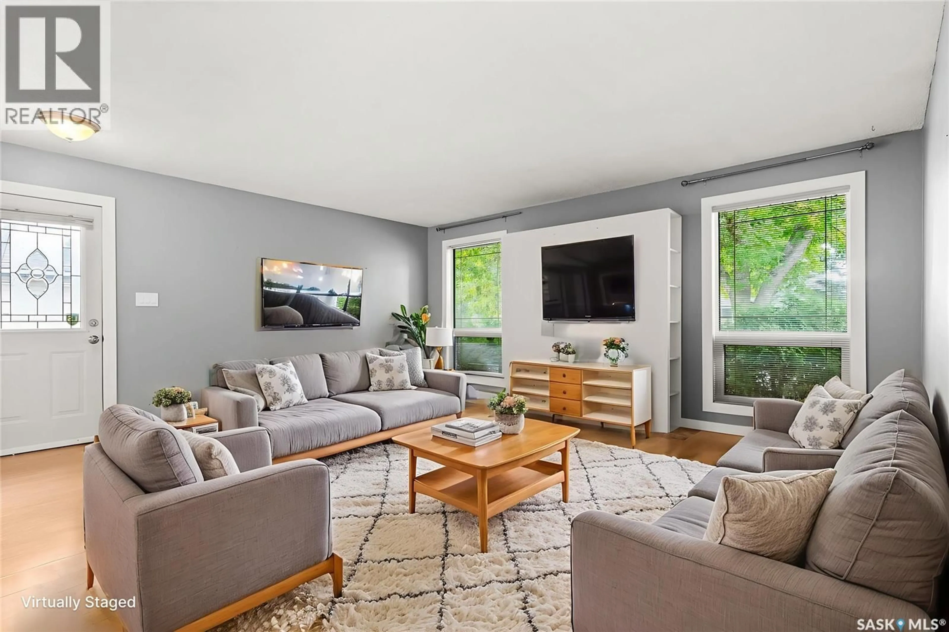 Living room with furniture, unknown for 186 CHURCH DRIVE, Regina Saskatchewan S4X1M1
