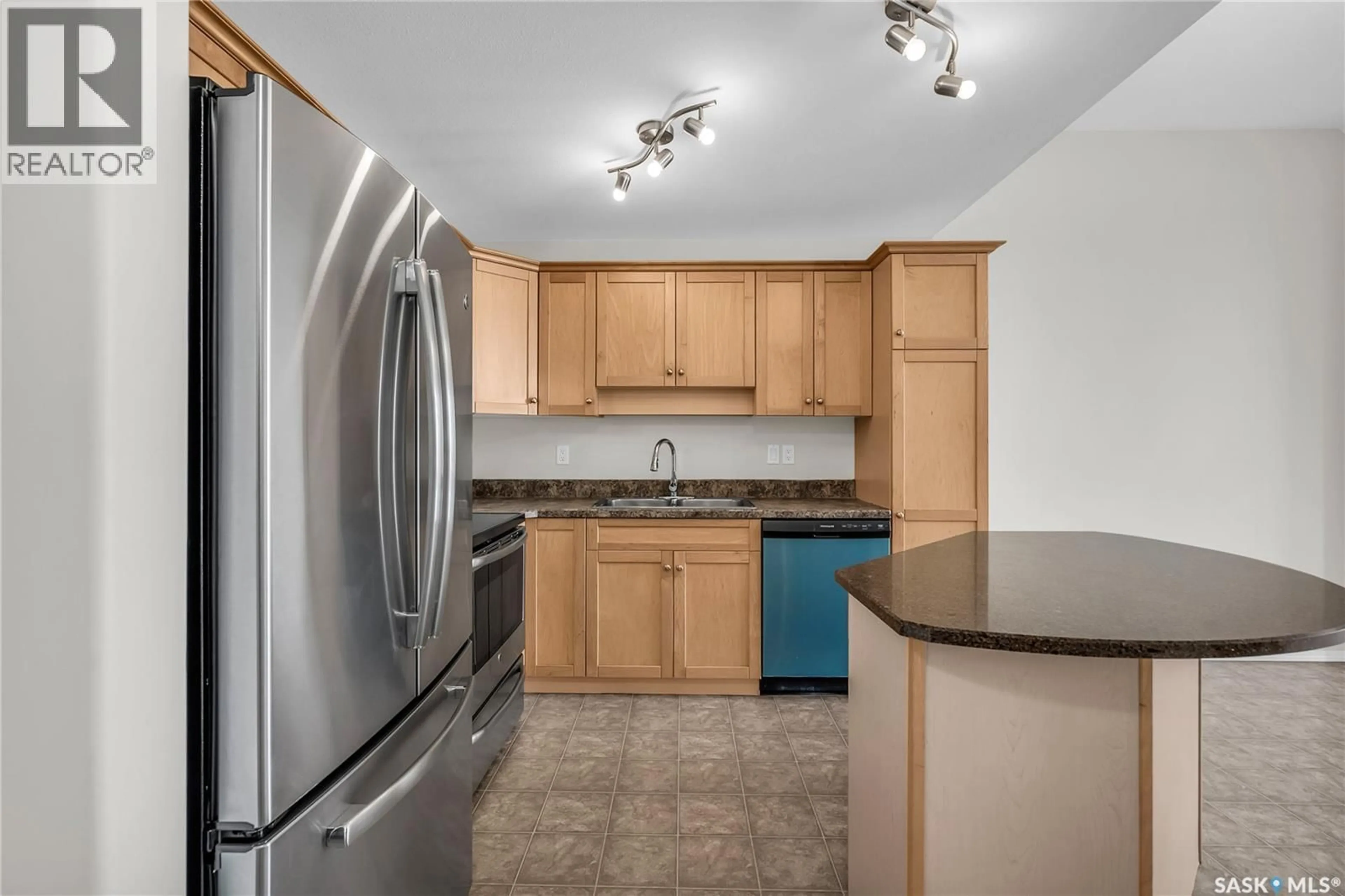 Standard kitchen, unknown for 235 - 414 HEROLD TERRACE, Saskatoon Saskatchewan S7V1J2