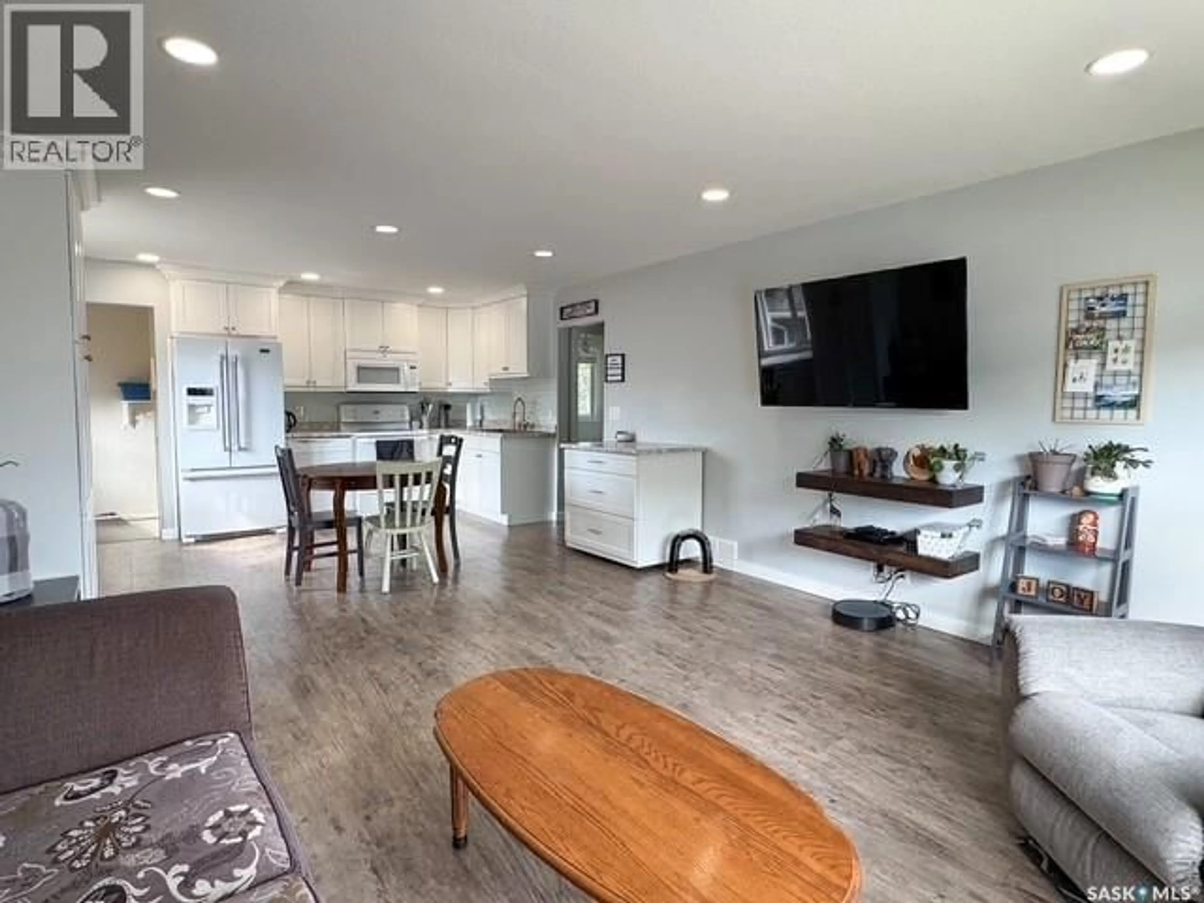 Open concept kitchen, unknown for 1113 BELL STREET, Swift Current Saskatchewan S9H1S3