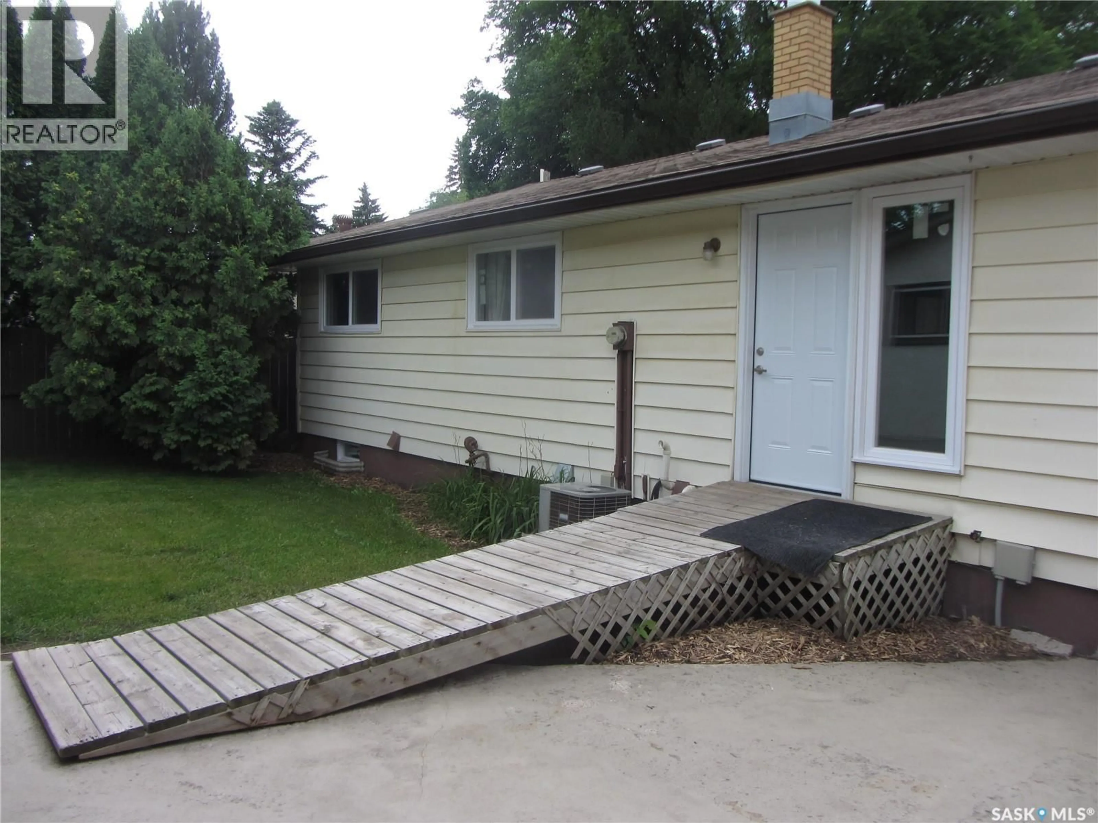Patio, street for 49 MCLELLAN AVENUE, Saskatoon Saskatchewan S7H3K7