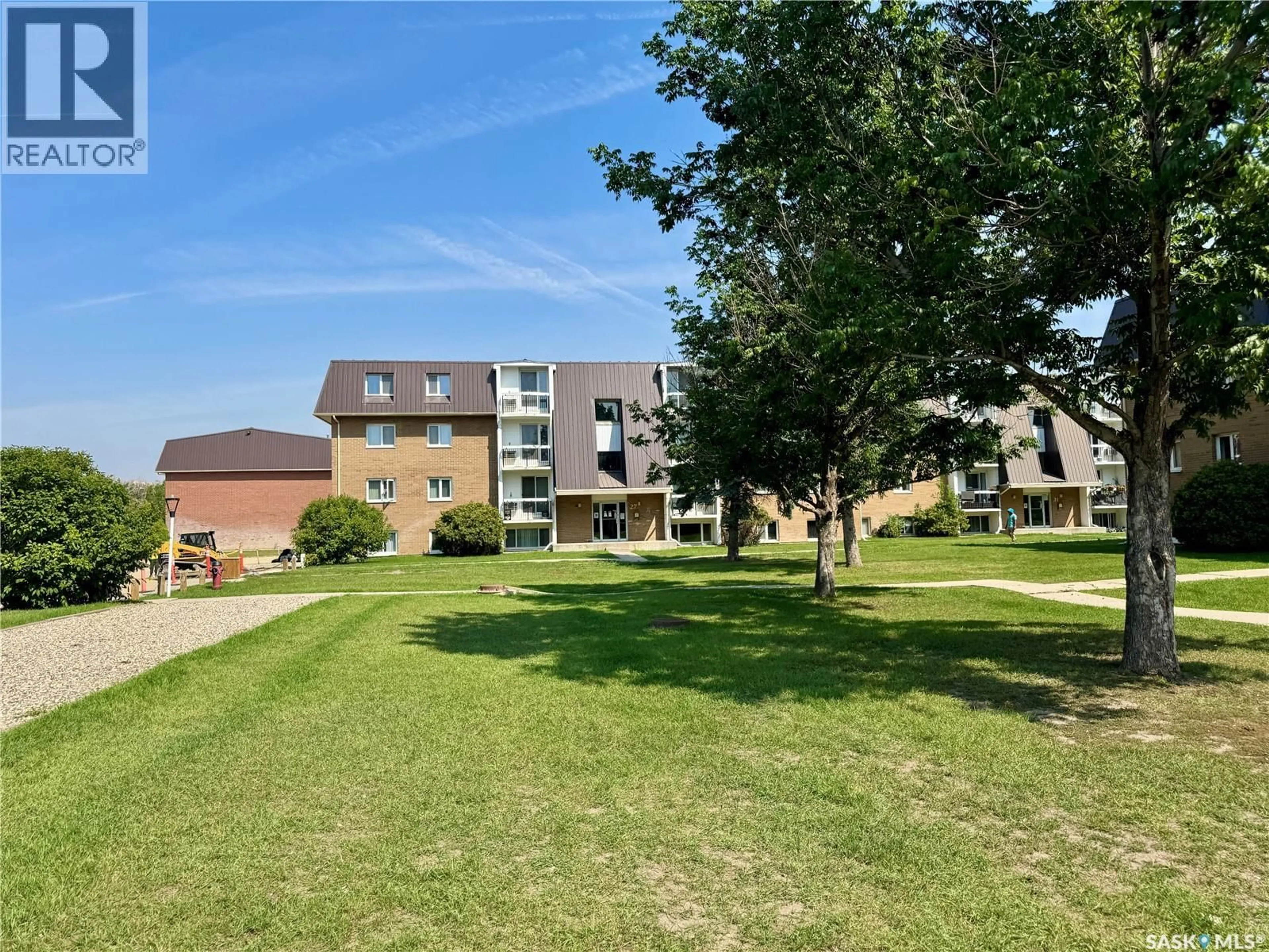 A pic from outside/outdoor area/front of a property/back of a property/a pic from drone, unknown for 27 - 11 CENTENNIAL STREET, Regina Saskatchewan S4S6P8