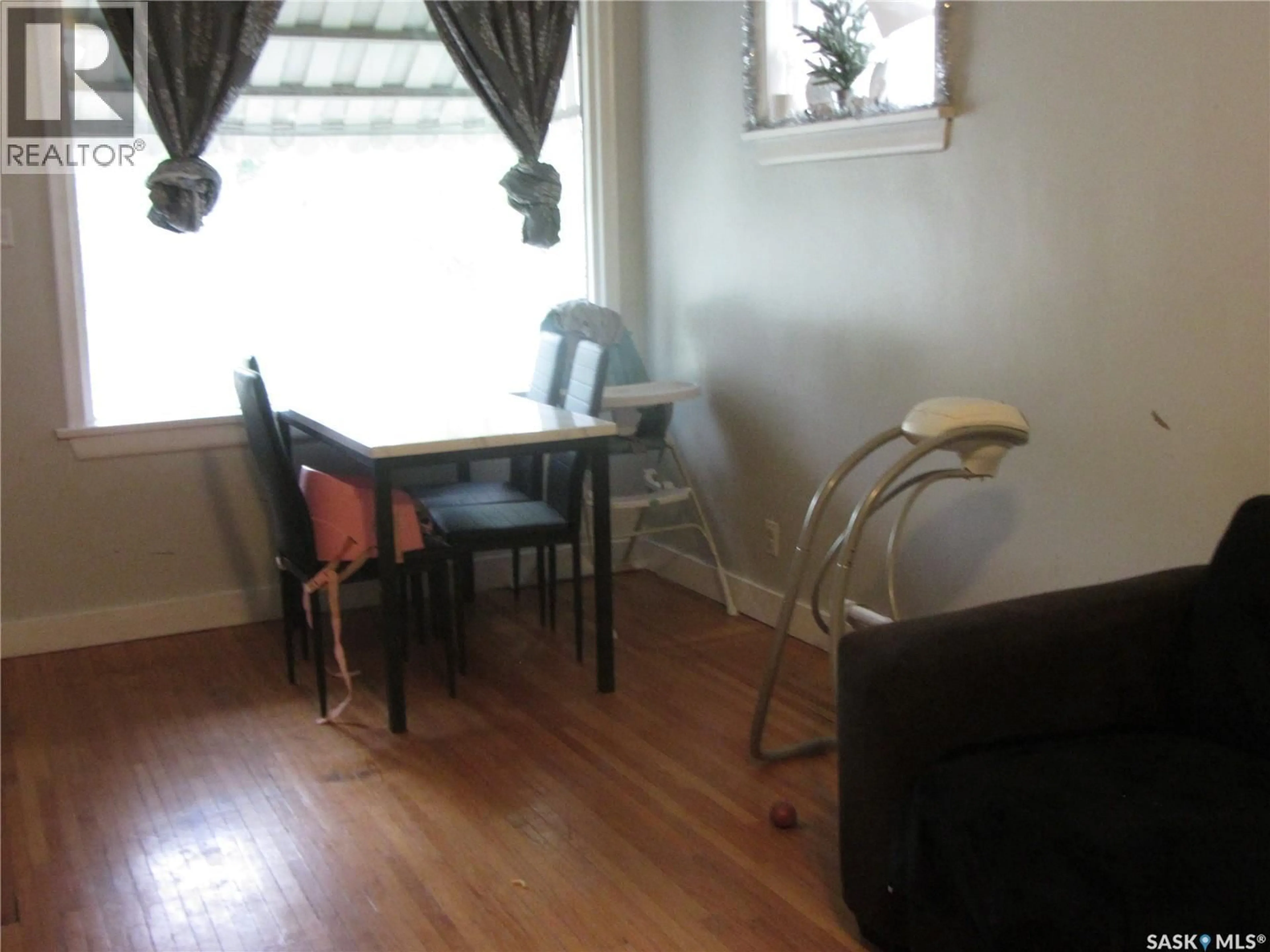 A pic of a room for 606 BALMORAL STREET, Saskatoon Saskatchewan S7K0Y7