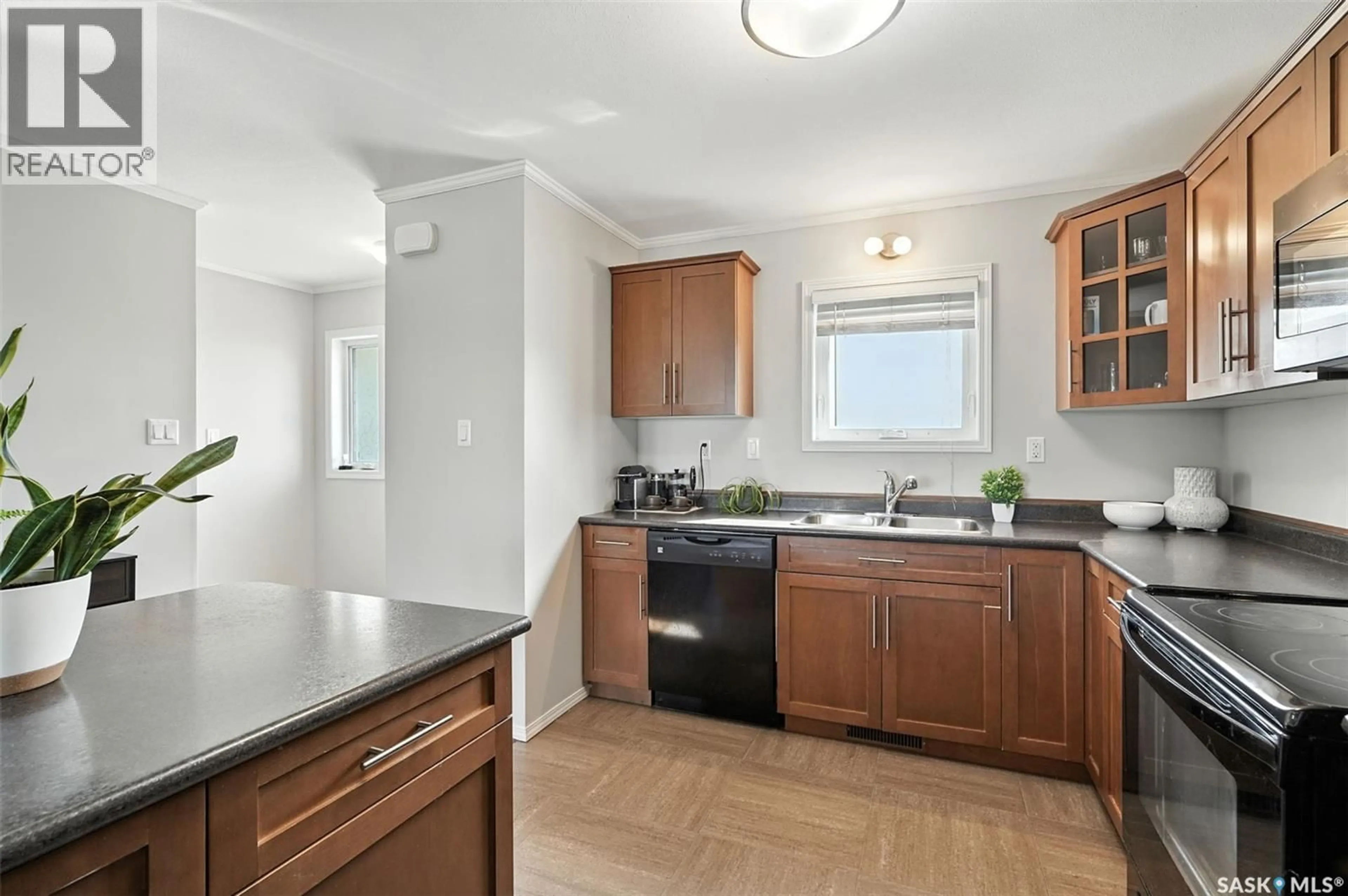Standard kitchen, unknown for 508 - 1303 RICHARDSON ROAD, Saskatoon Saskatchewan S7R0L1