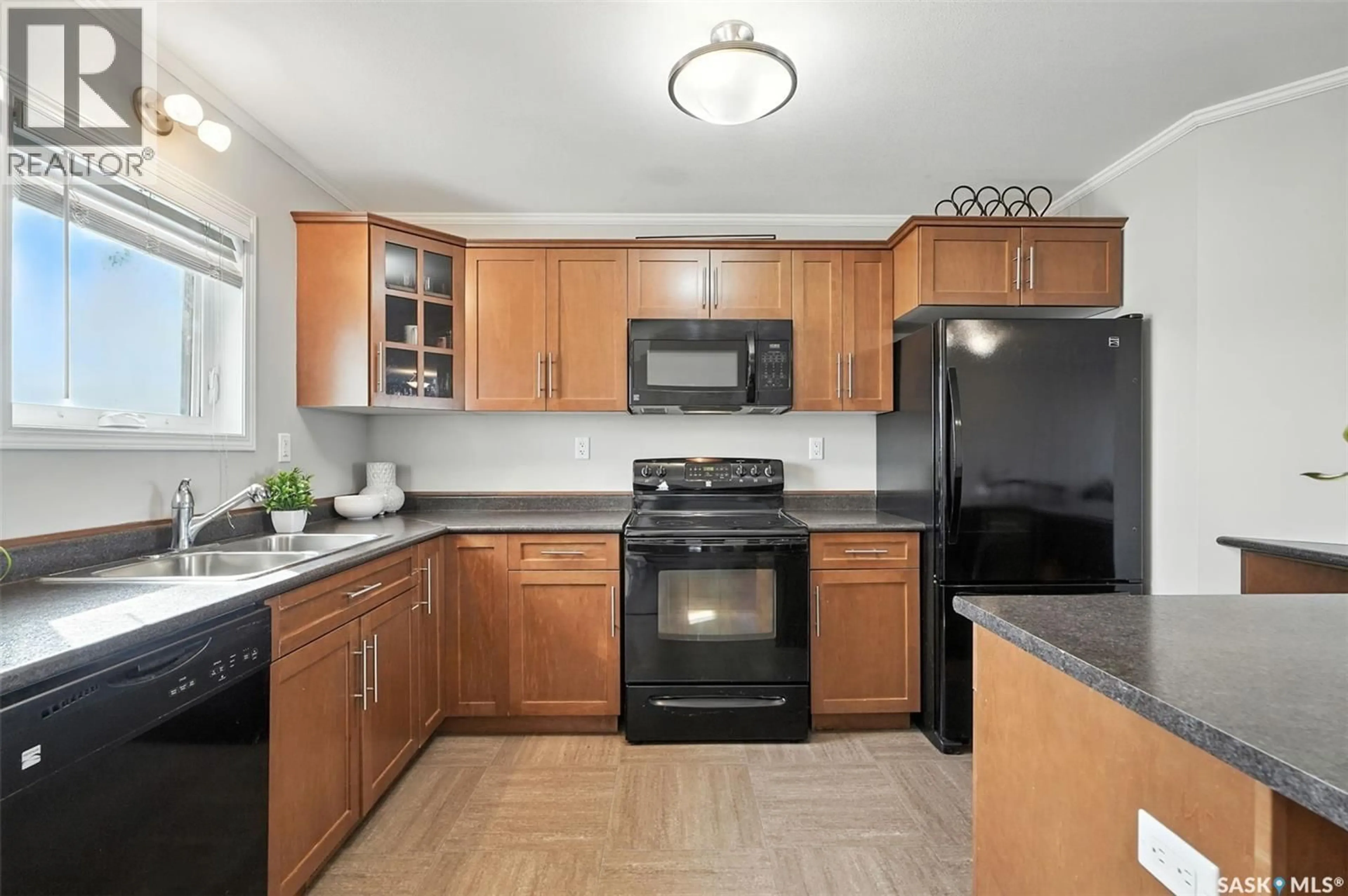 Standard kitchen, unknown for 508 - 1303 RICHARDSON ROAD, Saskatoon Saskatchewan S7R0L1