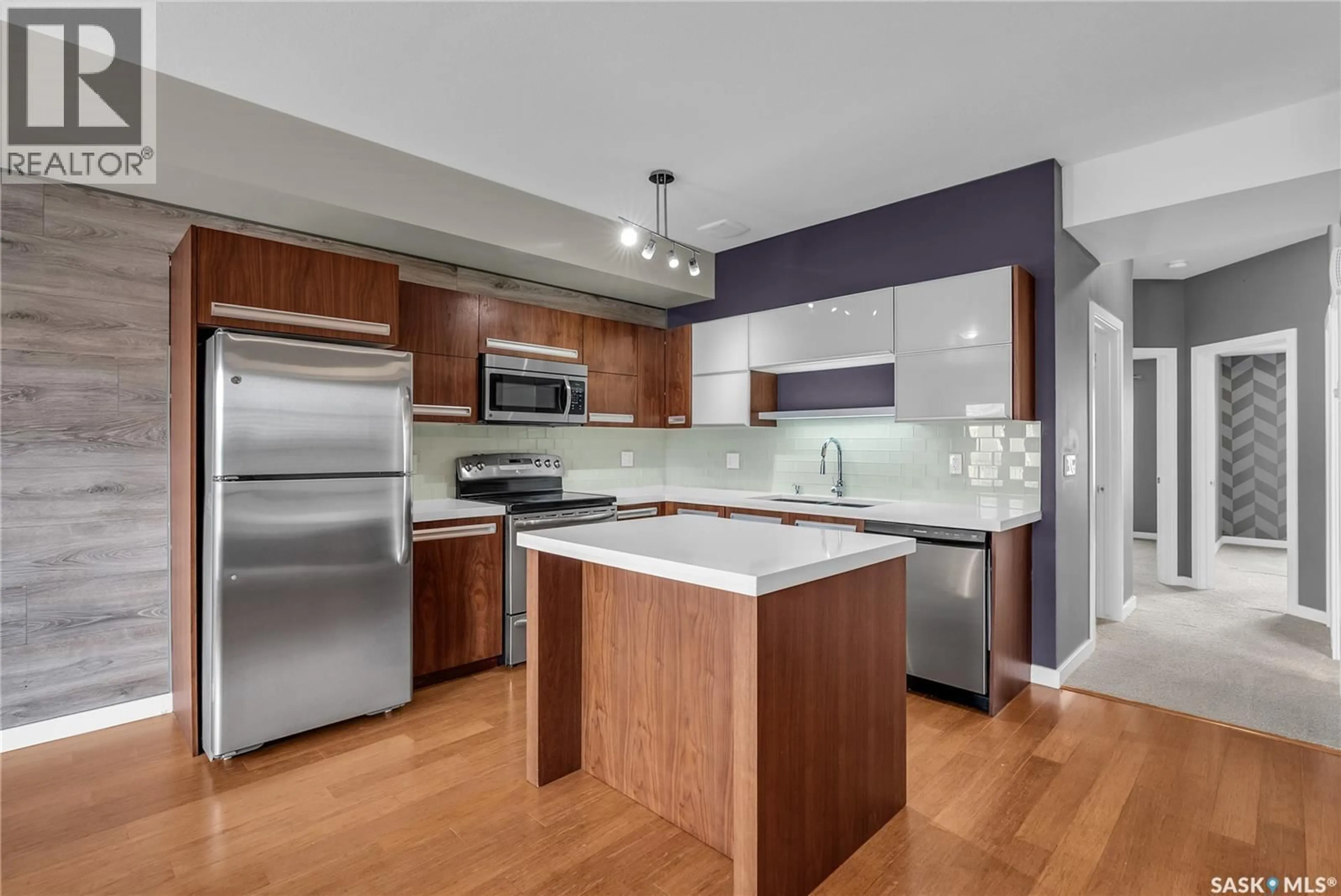 Open concept kitchen, unknown for 1015 - 2508 PATRICK CRESCENT, Saskatoon Saskatchewan S7W0M1