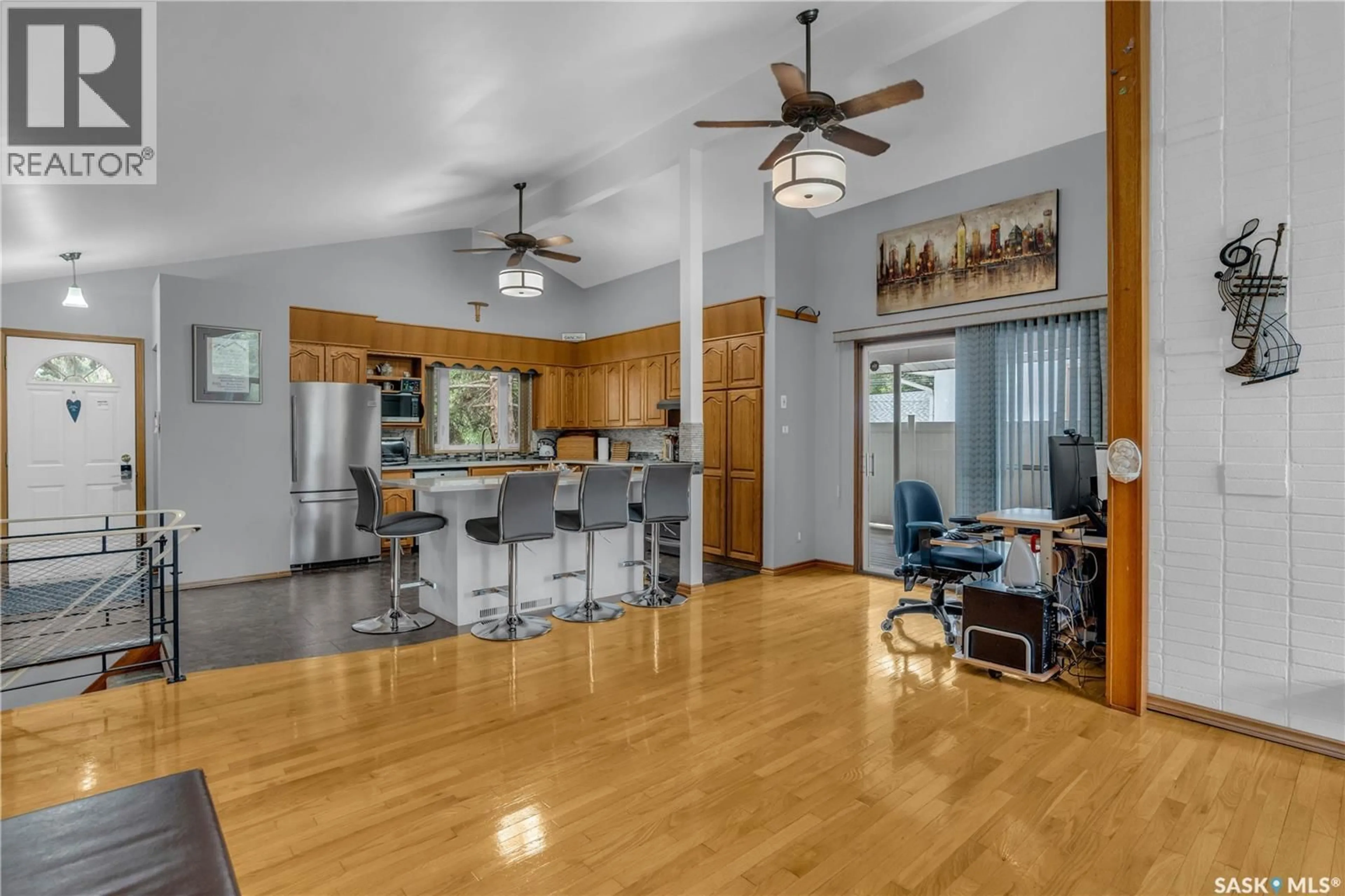 Open concept kitchen, ceramic/tile floor for 16 MASSEY ROAD, Regina Saskatchewan S4S4M7