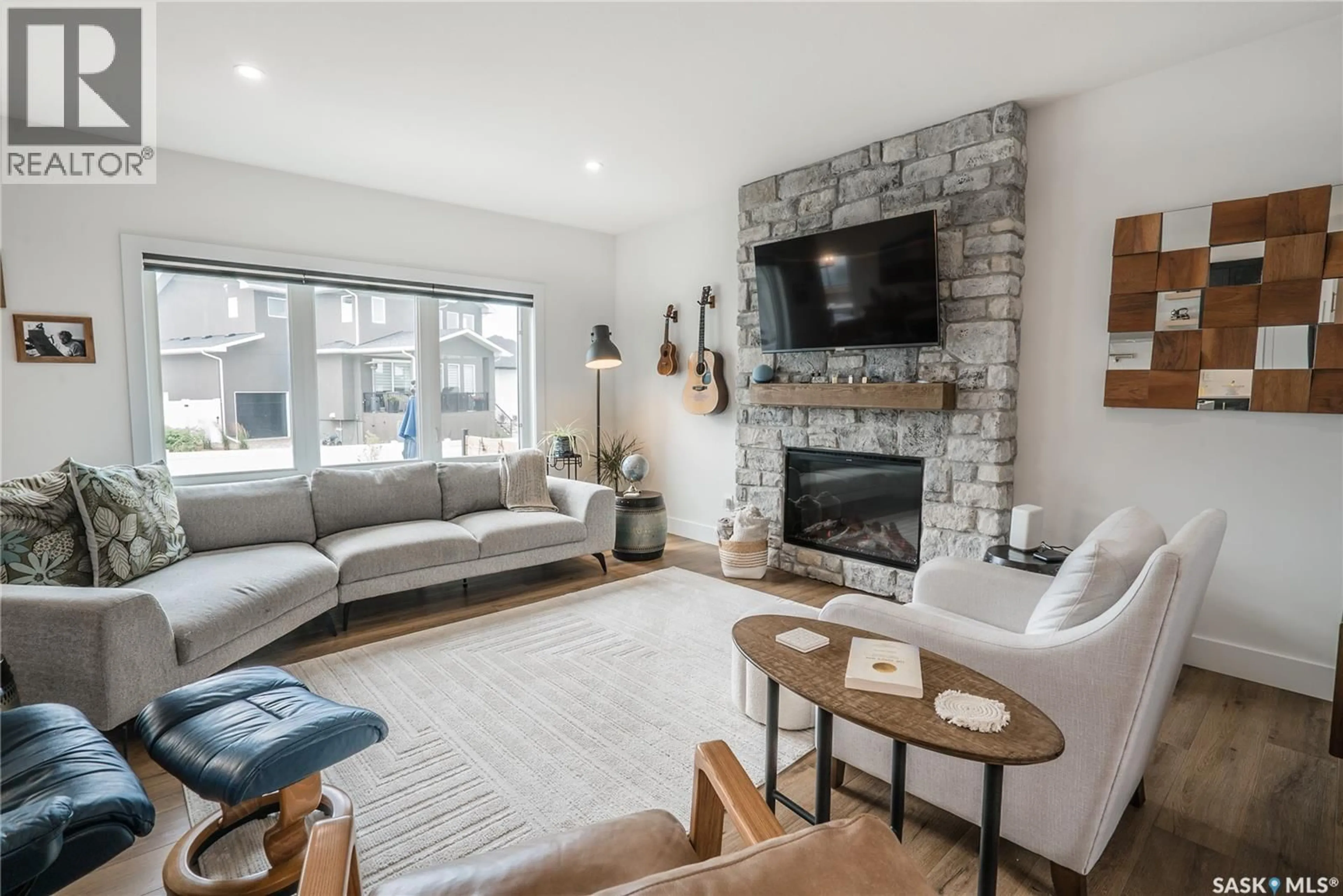 Living room with furniture, unknown for 518 HAMM CRESCENT, Saskatoon Saskatchewan S7V0Z2