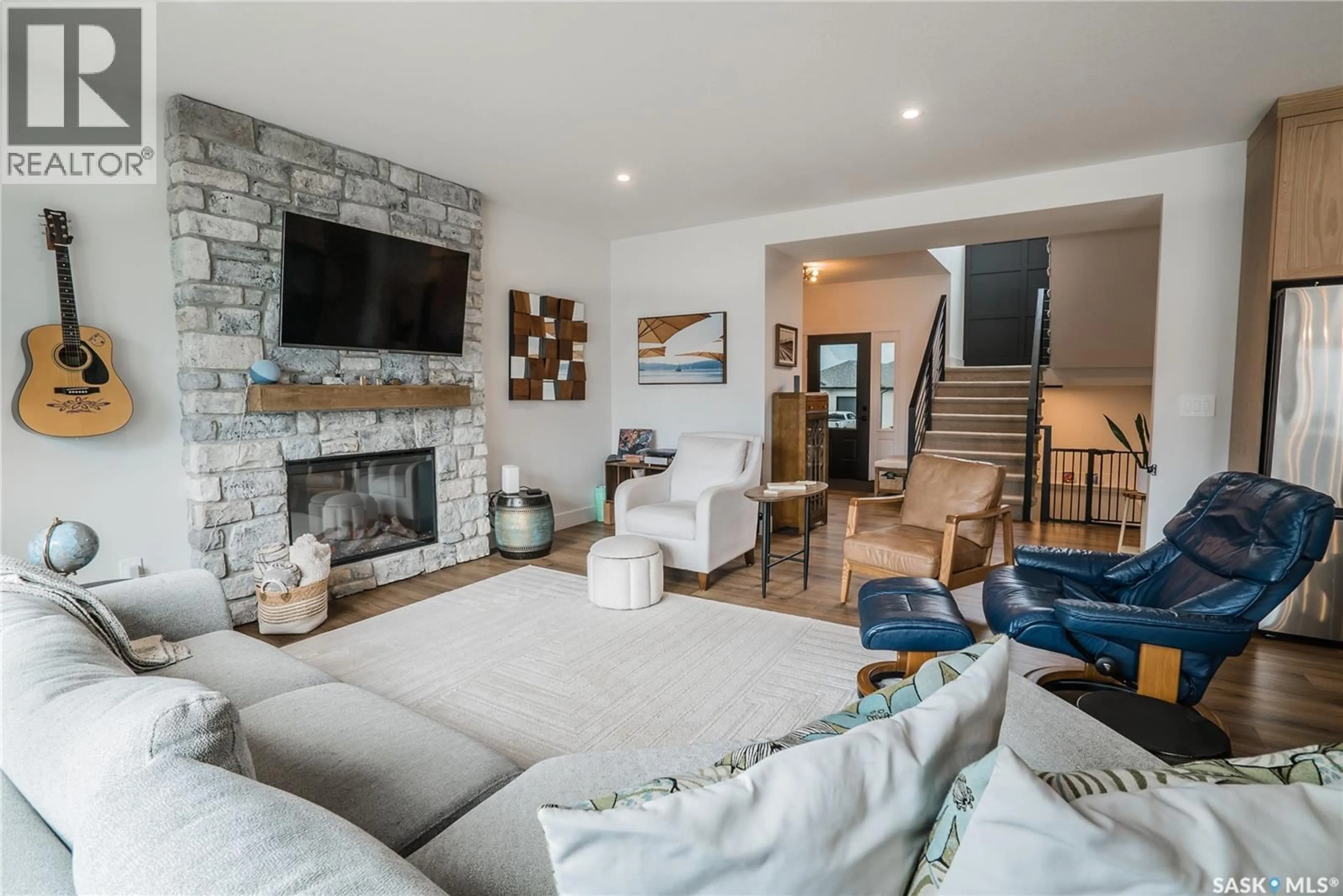 Living room with furniture, unknown for 518 HAMM CRESCENT, Saskatoon Saskatchewan S7V0Z2