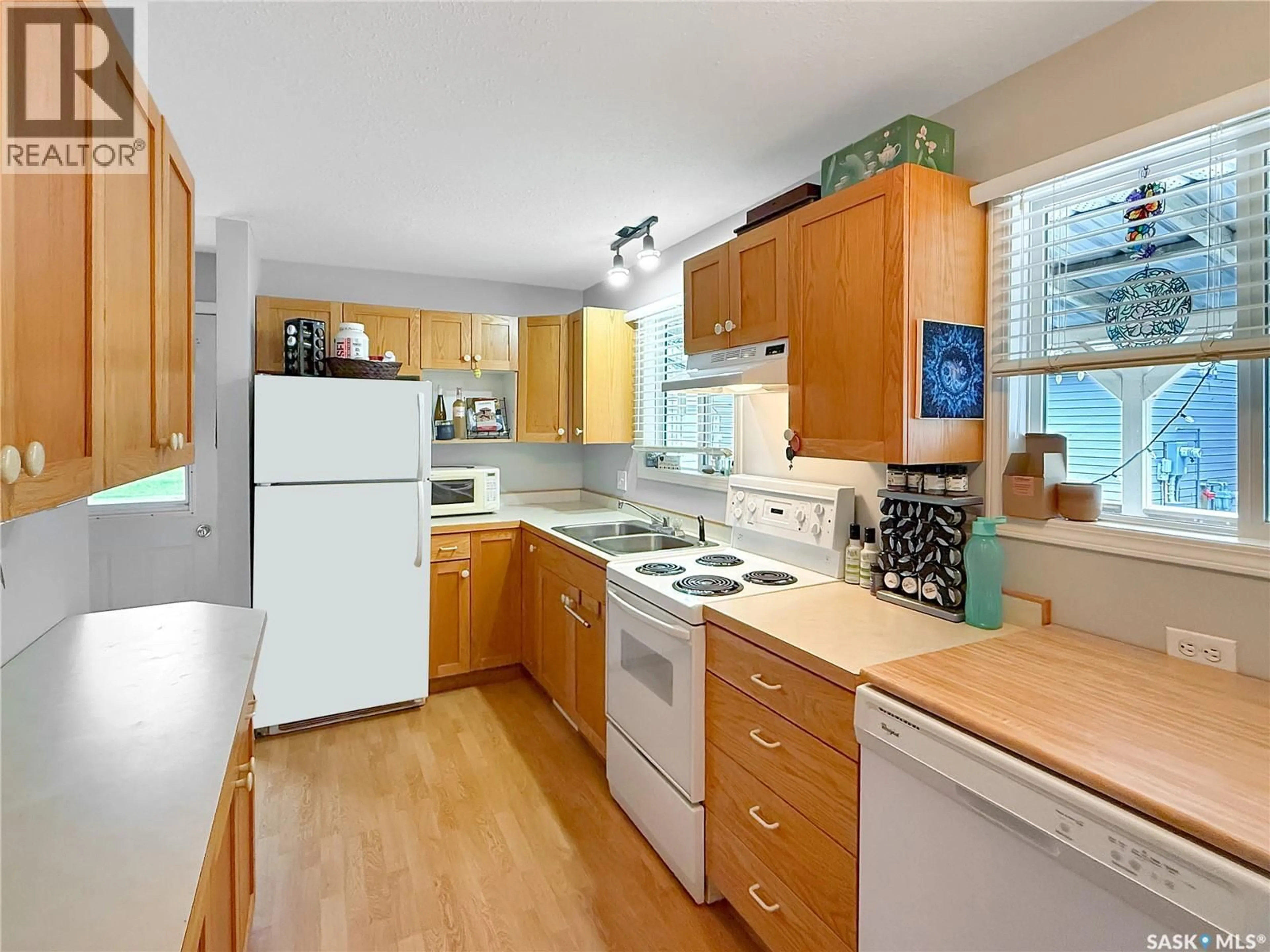 Standard kitchen, unknown for 28 ANDREWS AVENUE, Candle Lake Saskatchewan S0J3E0
