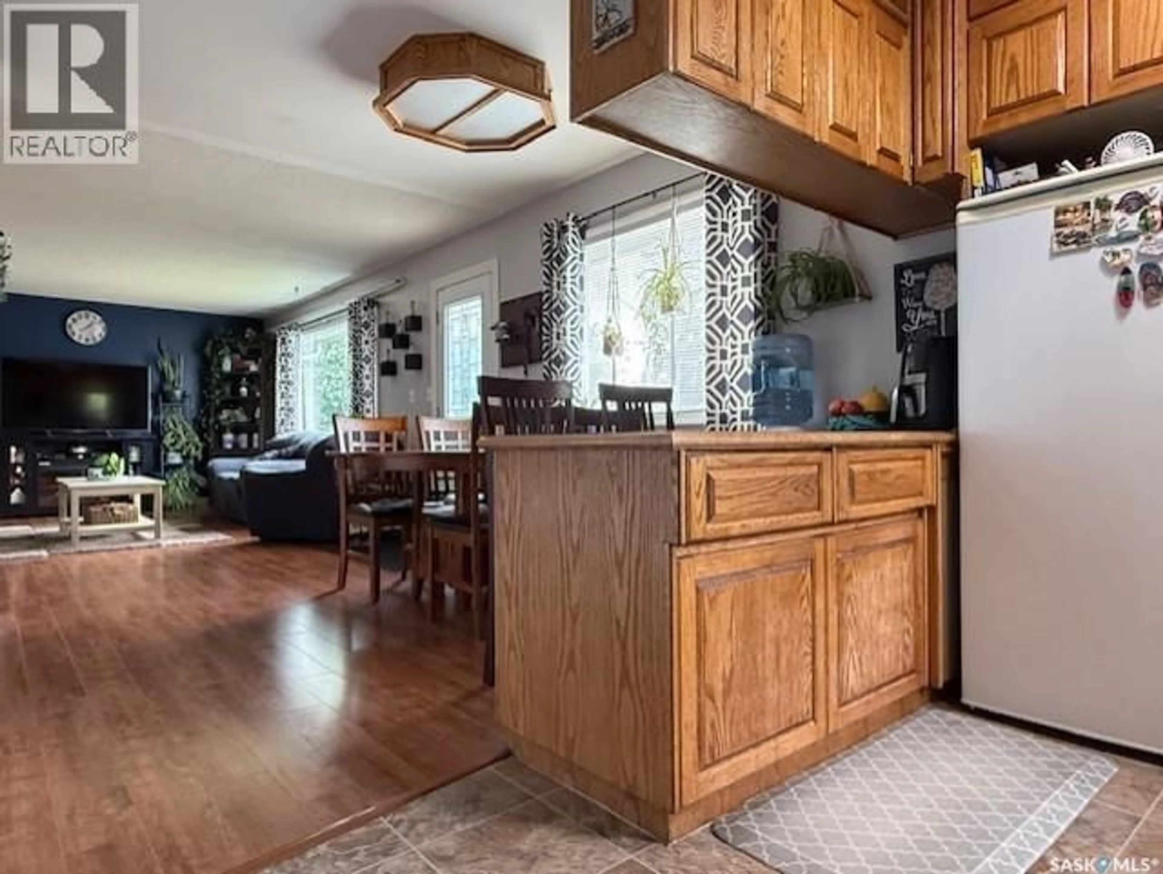 Open concept kitchen, unknown for 450 6TH AVENUE, Melville Saskatchewan S0A2P0