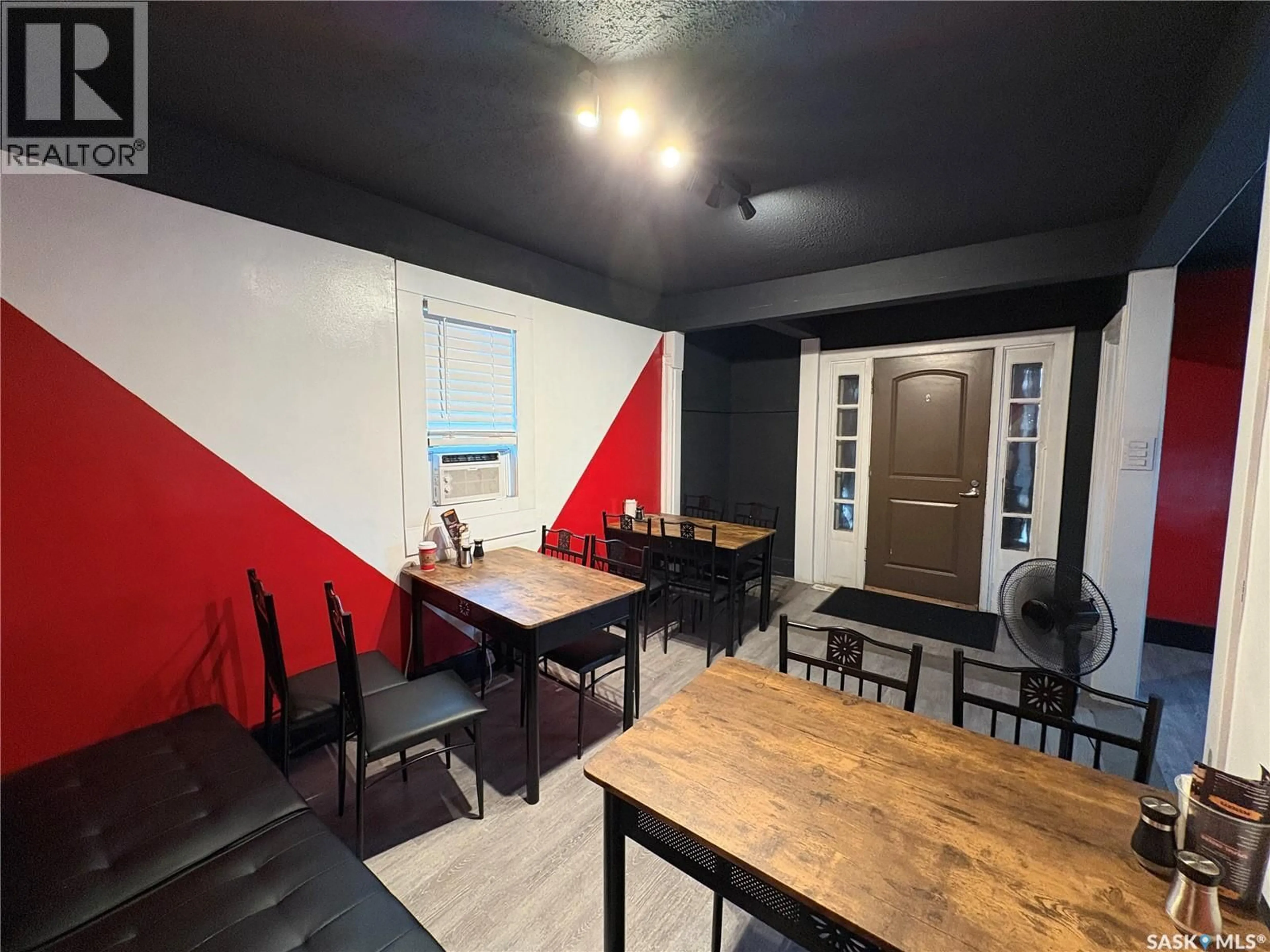 Dining room, unknown for 1736 WINNIPEG STREET, Regina Saskatchewan S4P1E9