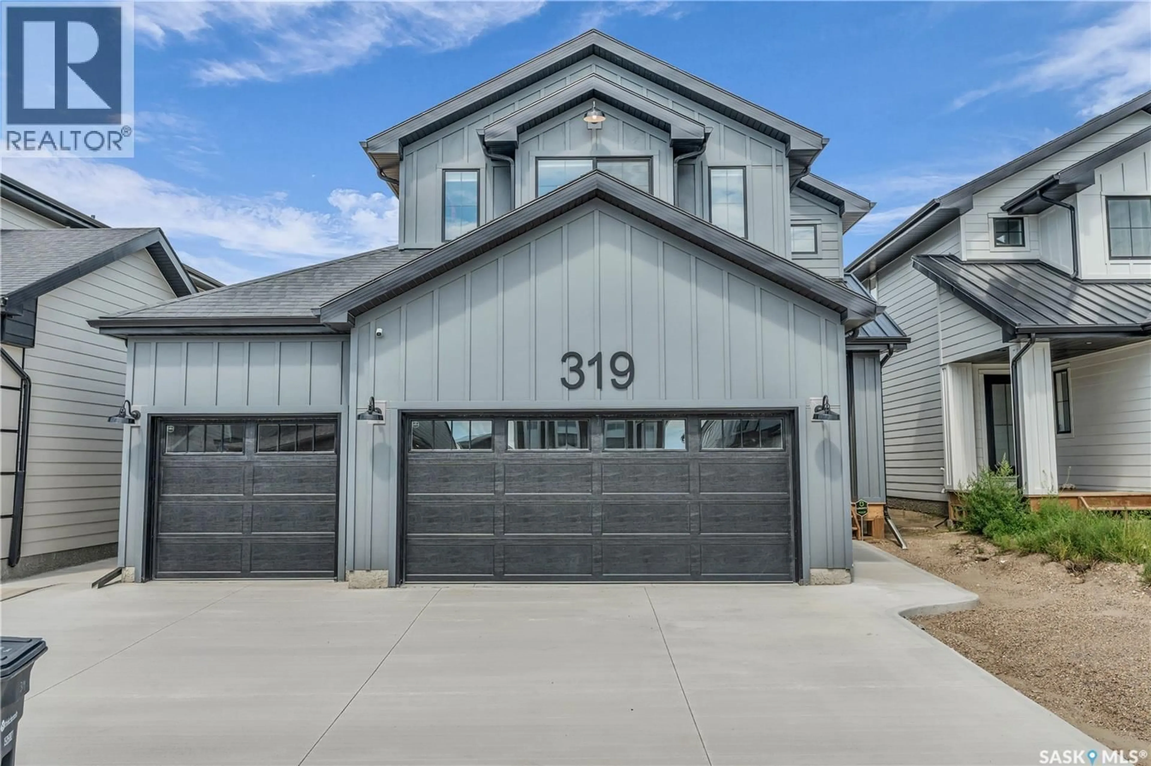 Indoor garage for 319 DZIADYK BEND, Saskatoon Saskatchewan S7V1M5