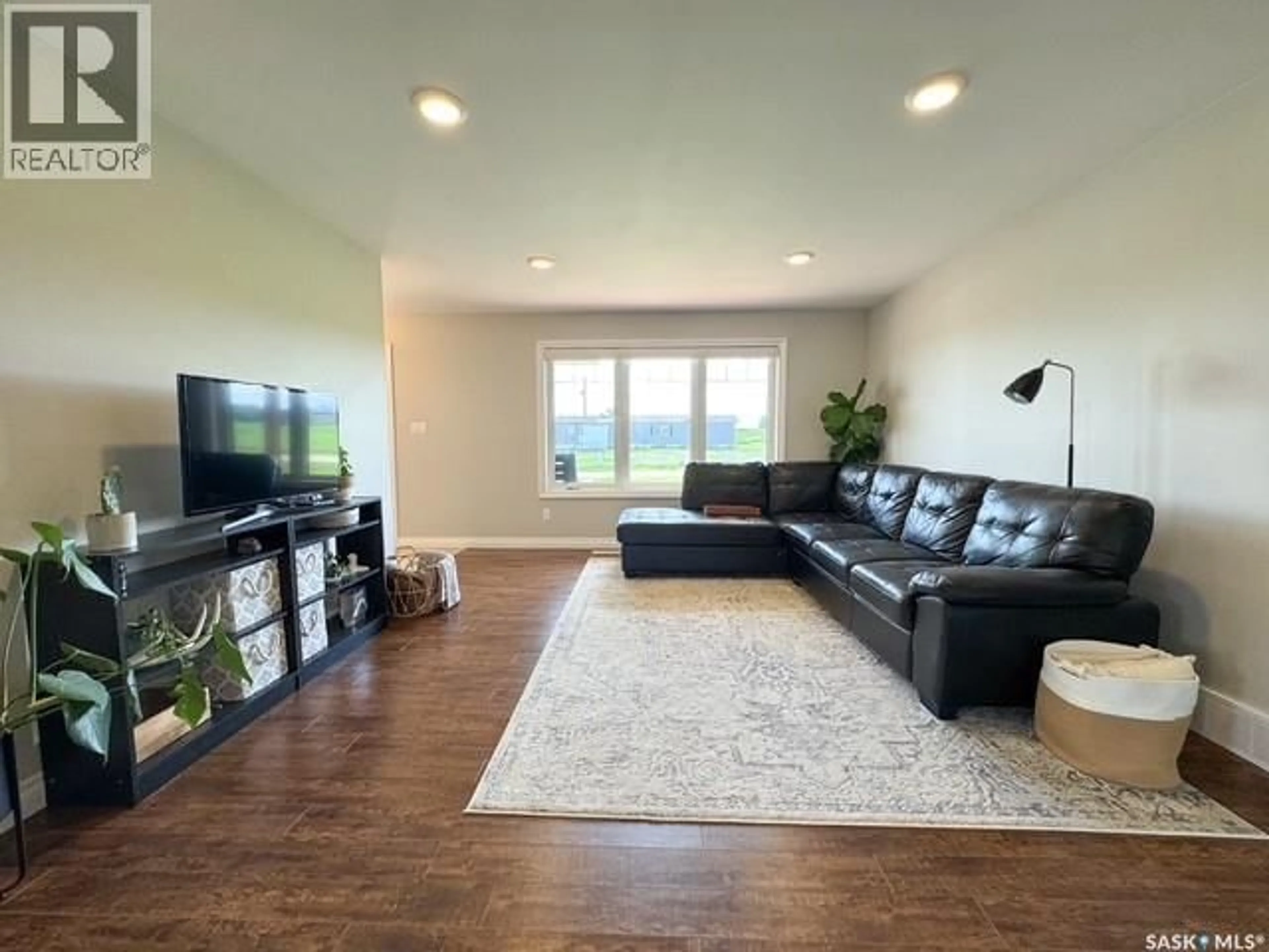 Living room with furniture, unknown for 212 FEHR AVENUE, Swift Current Rm No. 137 Saskatchewan S0N2Y0
