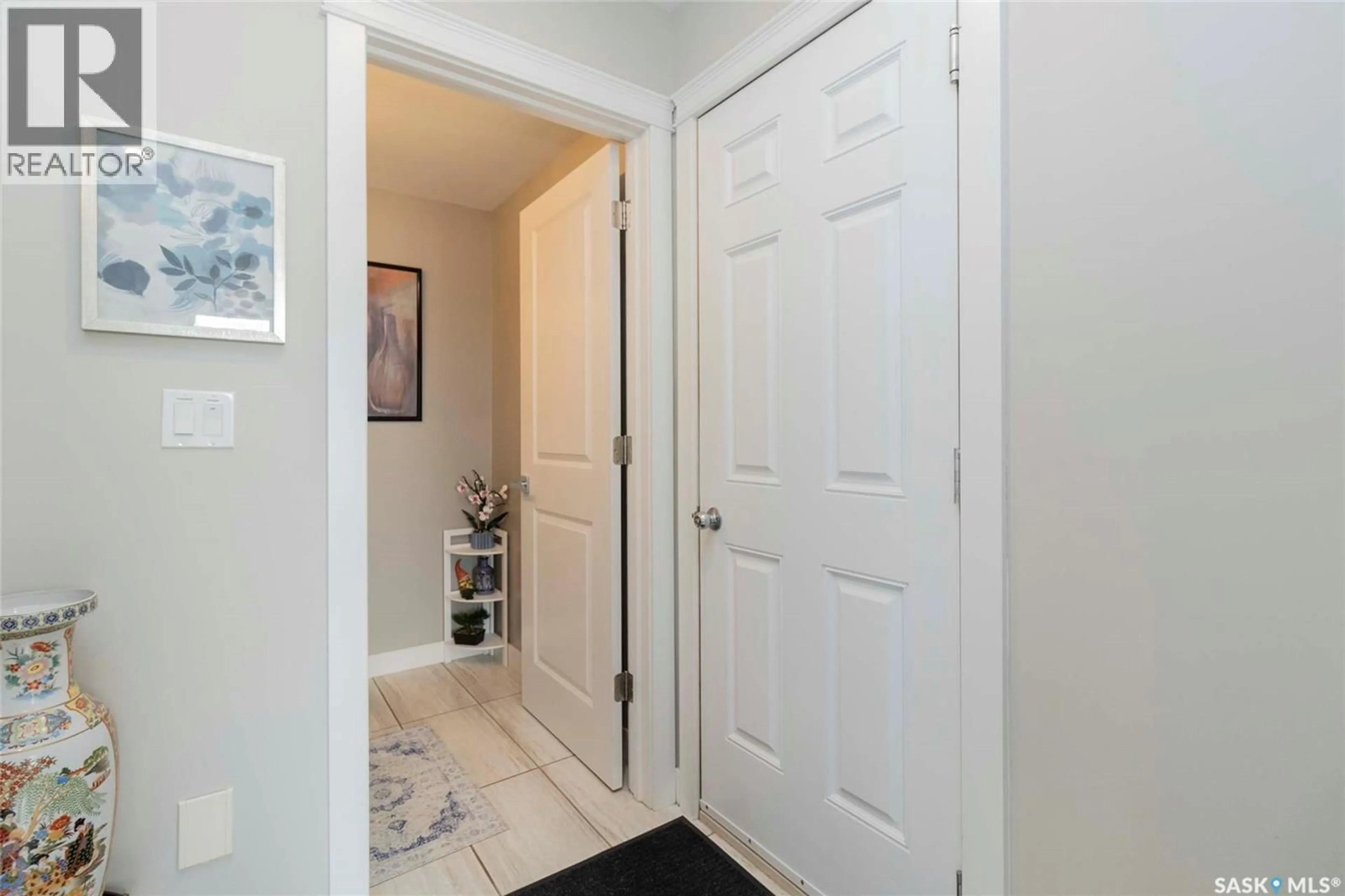 Indoor entryway for 1330 STENSRUD ROAD, Saskatoon Saskatchewan S7W0B9