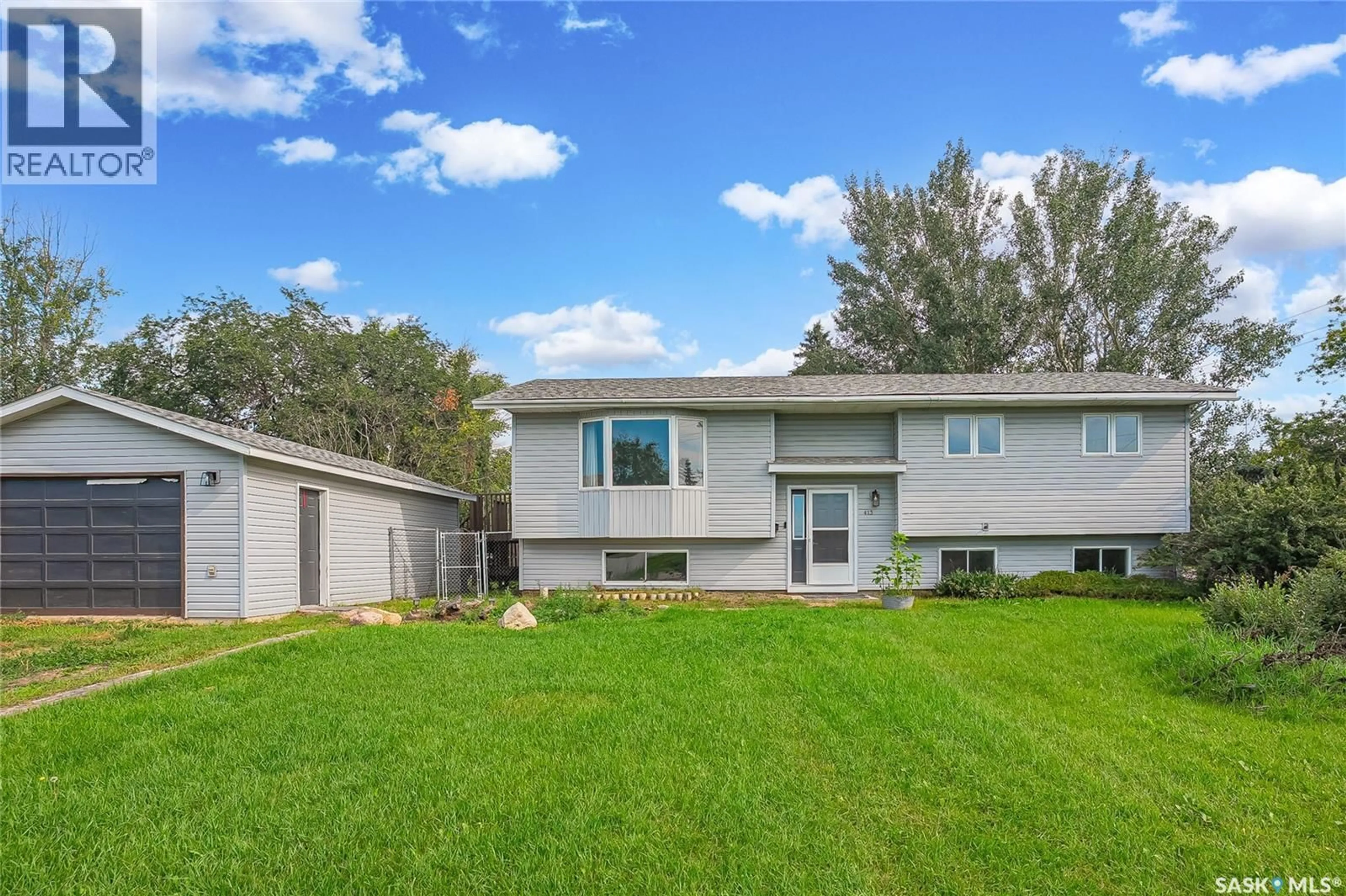 Home with vinyl exterior material, unknown for 413 1ST STREET, Dalmeny Saskatchewan S0K1E0