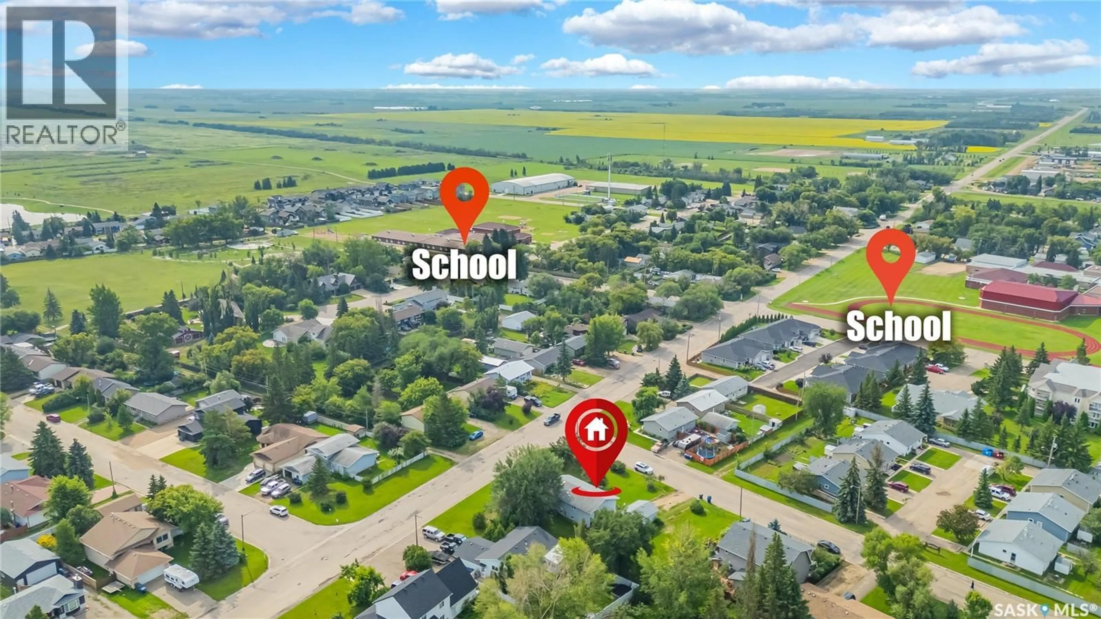 A pic from outside/outdoor area/front of a property/back of a property/a pic from drone, street for 413 1ST STREET, Dalmeny Saskatchewan S0K1E0