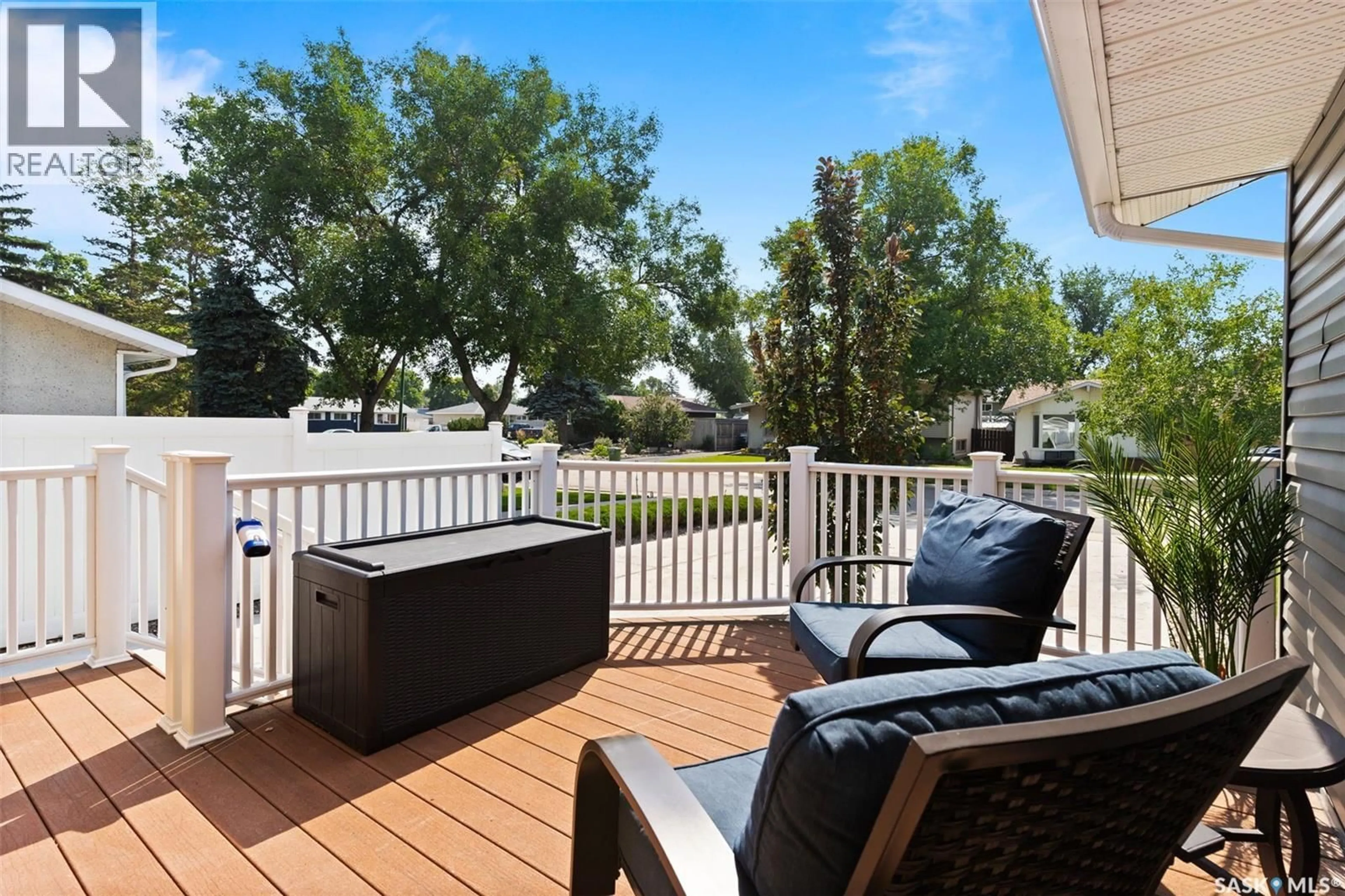 Patio, water/lake/river/ocean view for 84 RITCHIE CRESCENT, Regina Saskatchewan S4R5A4