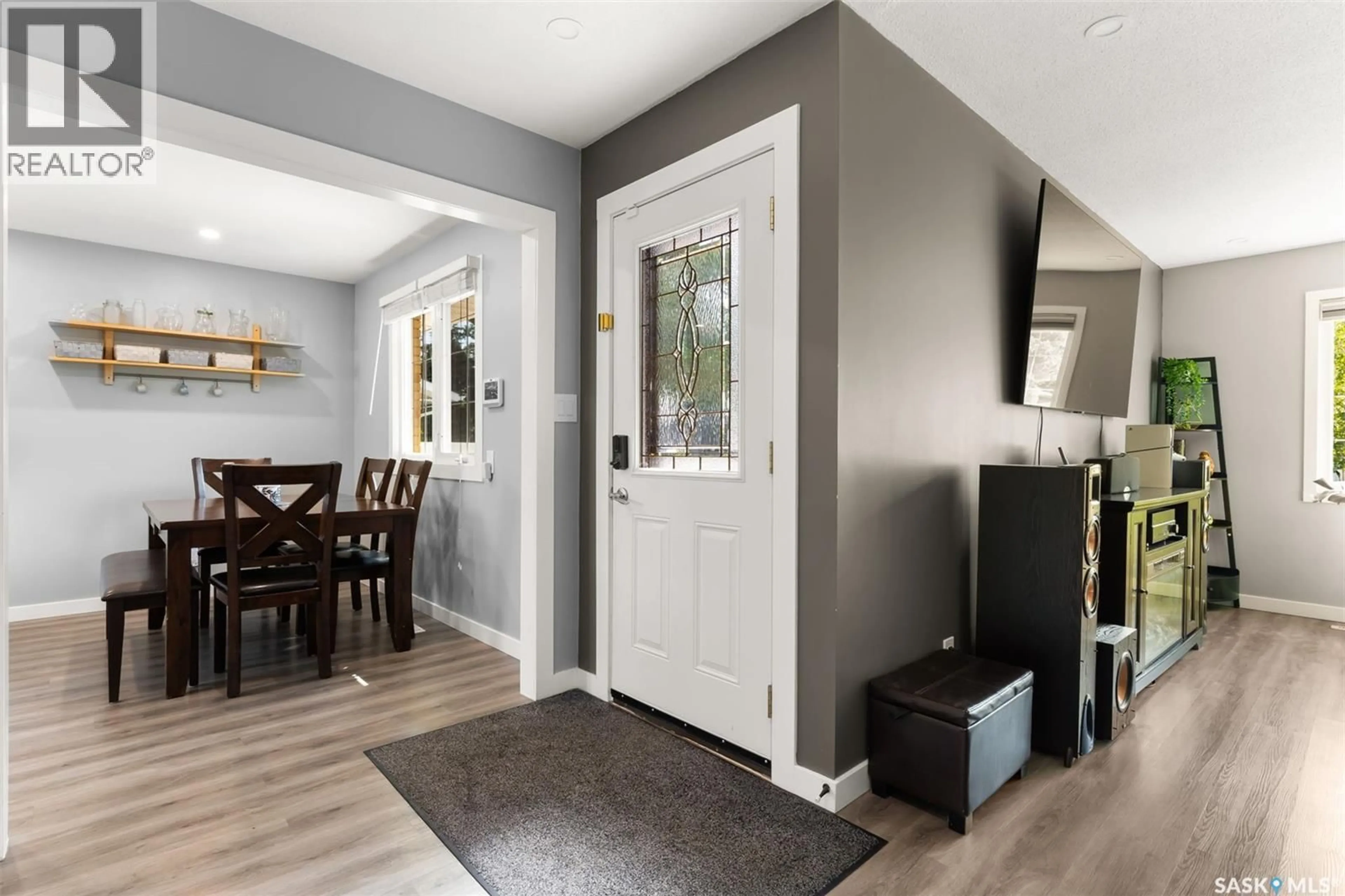 Indoor entryway for 84 RITCHIE CRESCENT, Regina Saskatchewan S4R5A4