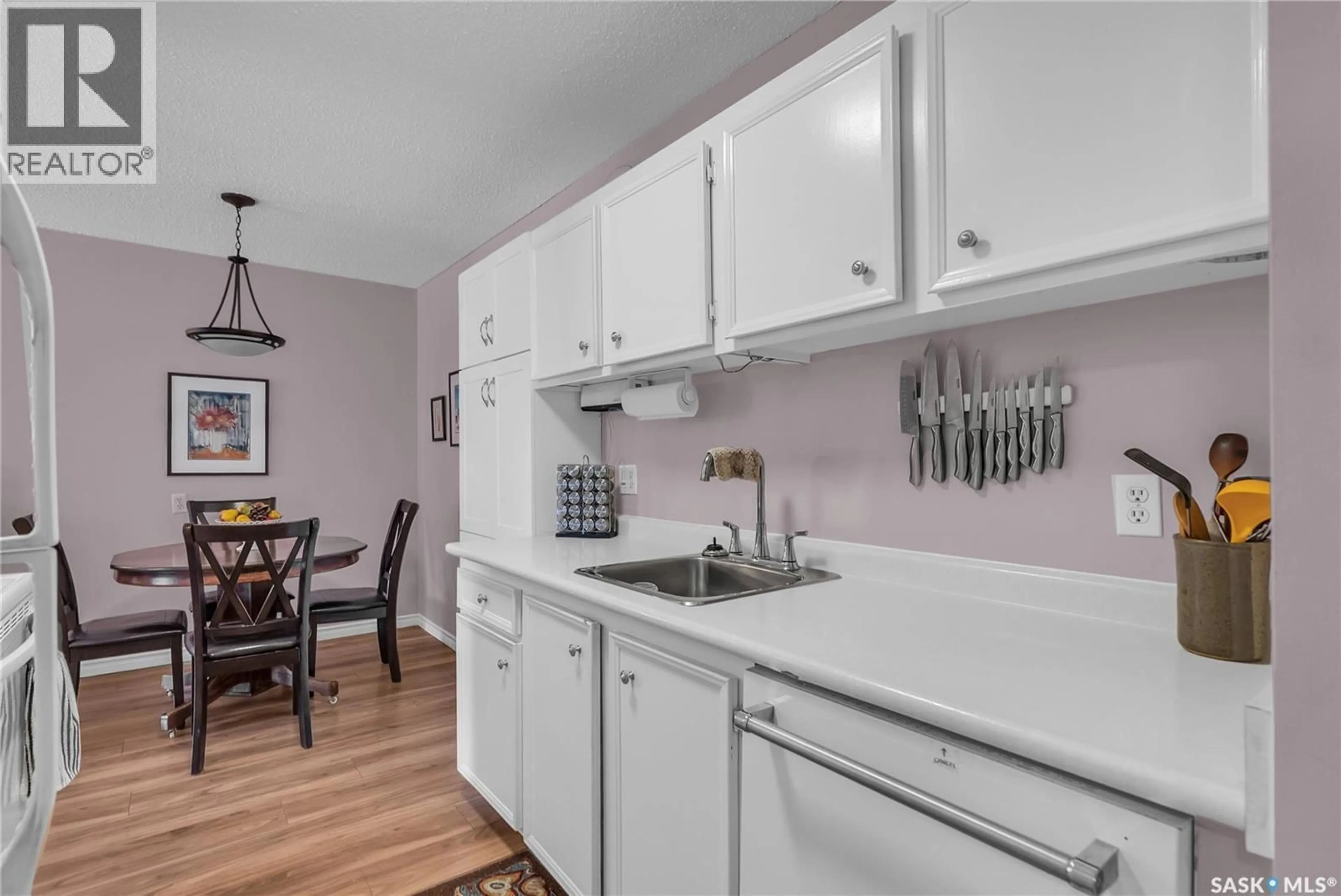 Standard kitchen, unknown for 207C - 106 TAIT PLACE, Saskatoon Saskatchewan S7H5L8