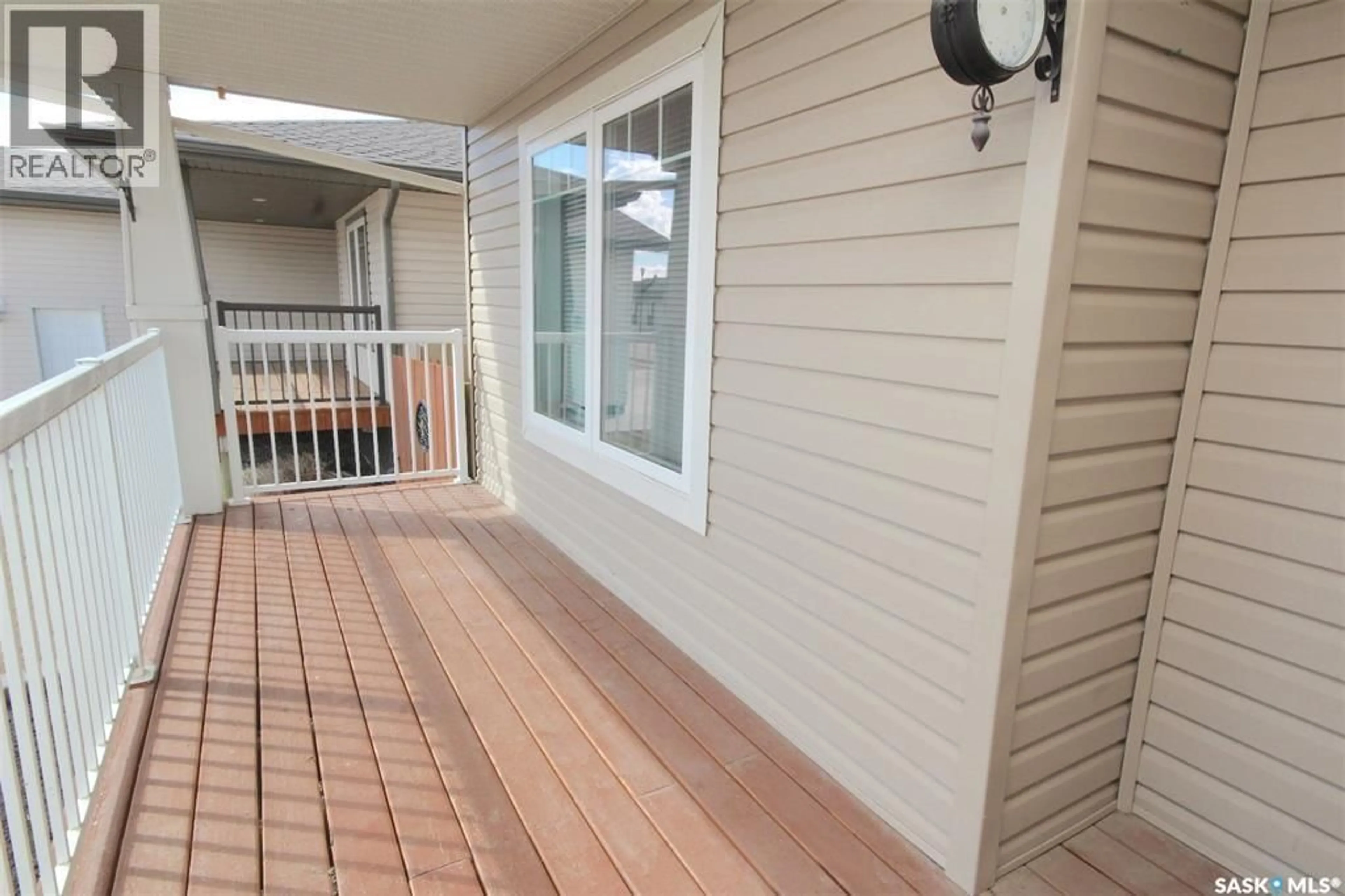 Patio, street for 199 GOOD SPIRIT CRESCENT, Yorkton Saskatchewan S3N3J8