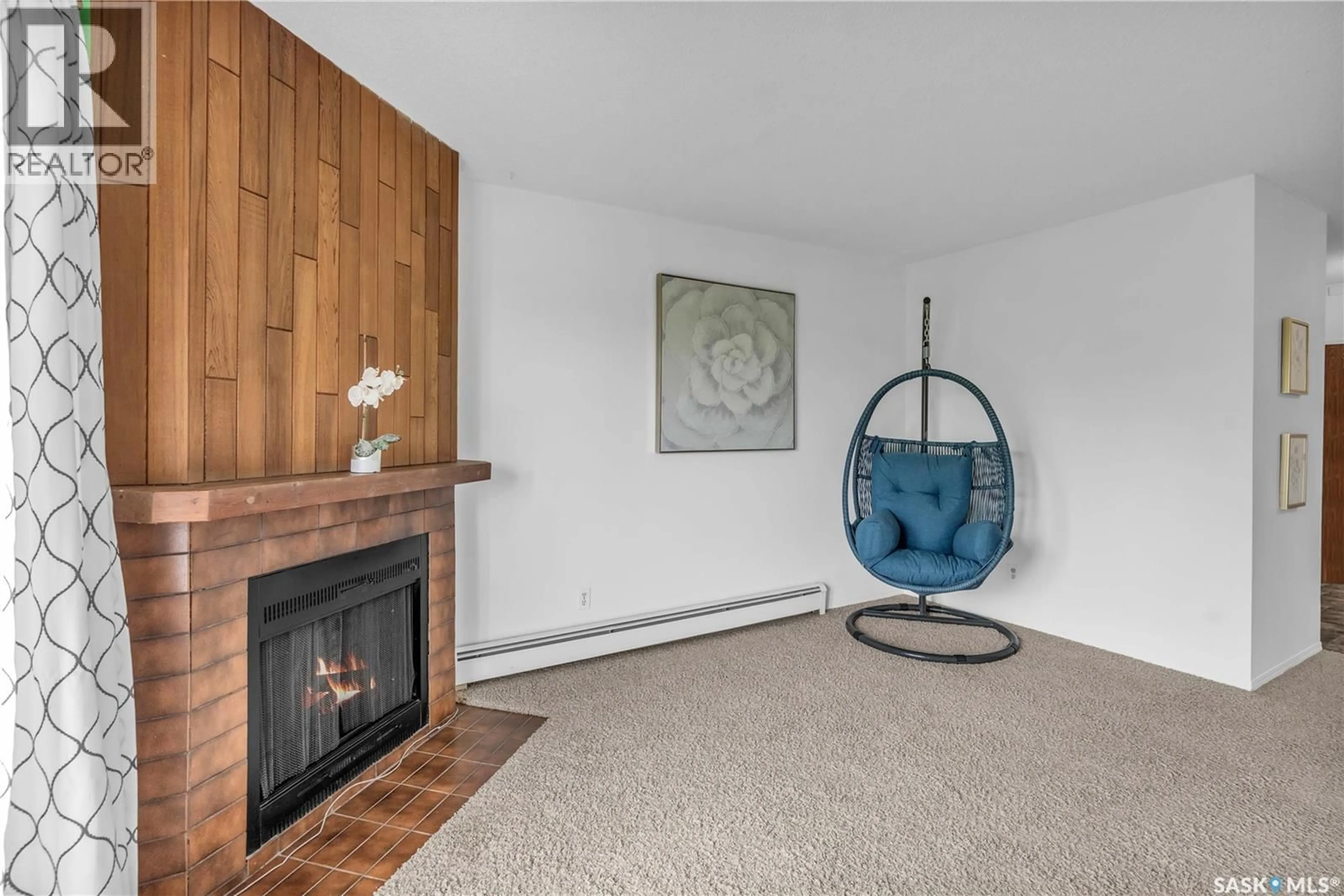 Living room with furniture, unknown for 304 411 TAIT COURT, Saskatoon Saskatchewan S7H5L3