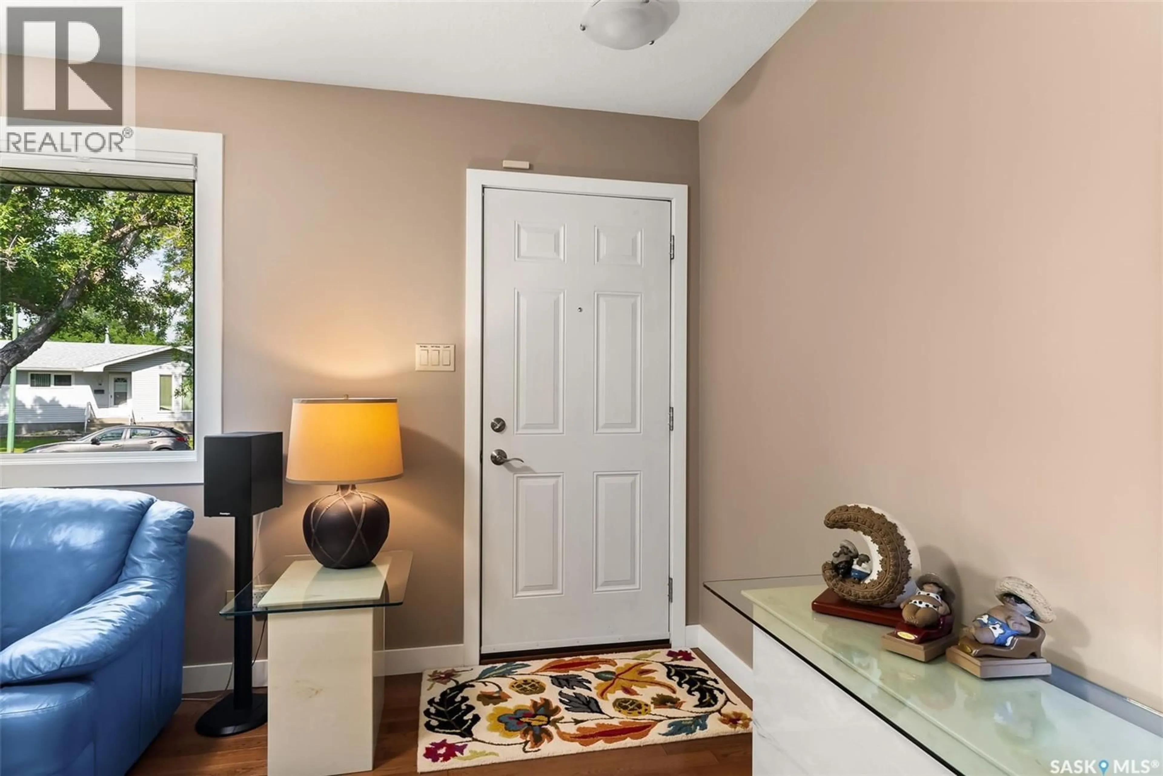 Indoor entryway for 15 HAMMOND ROAD, Regina Saskatchewan S4R3C7
