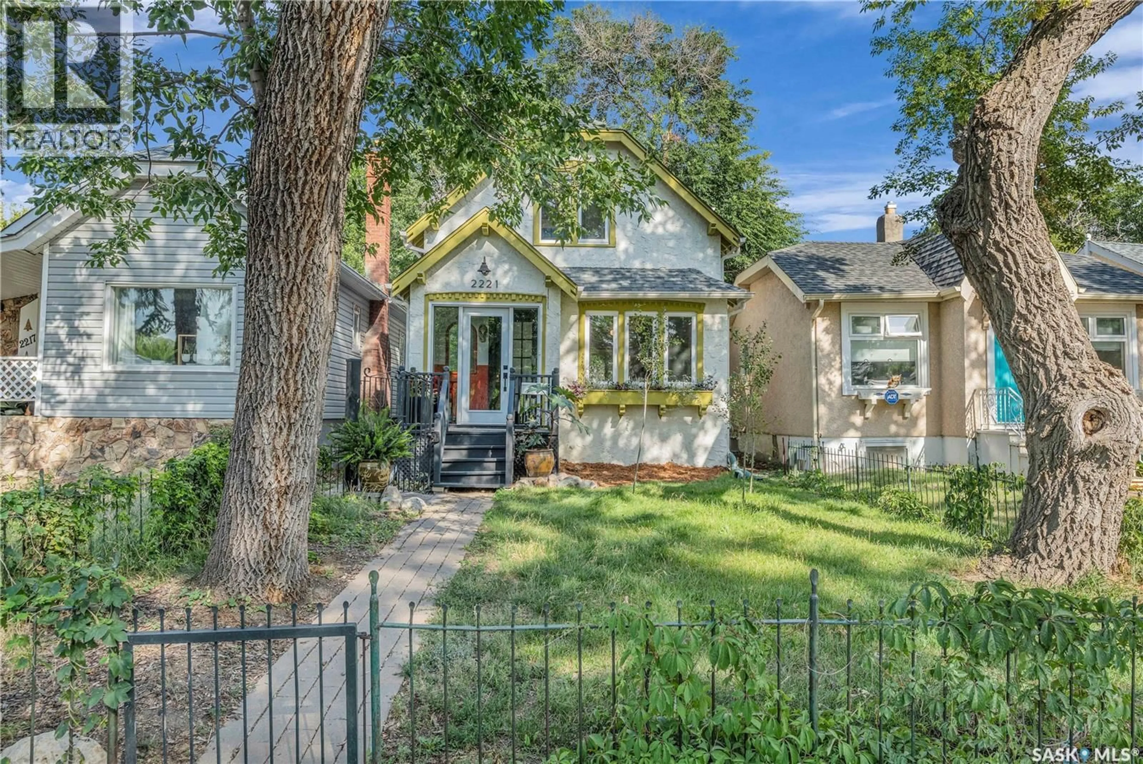 Home with brick exterior material, street for 2221 PRINCESS STREET, Regina Saskatchewan S4T3Z9
